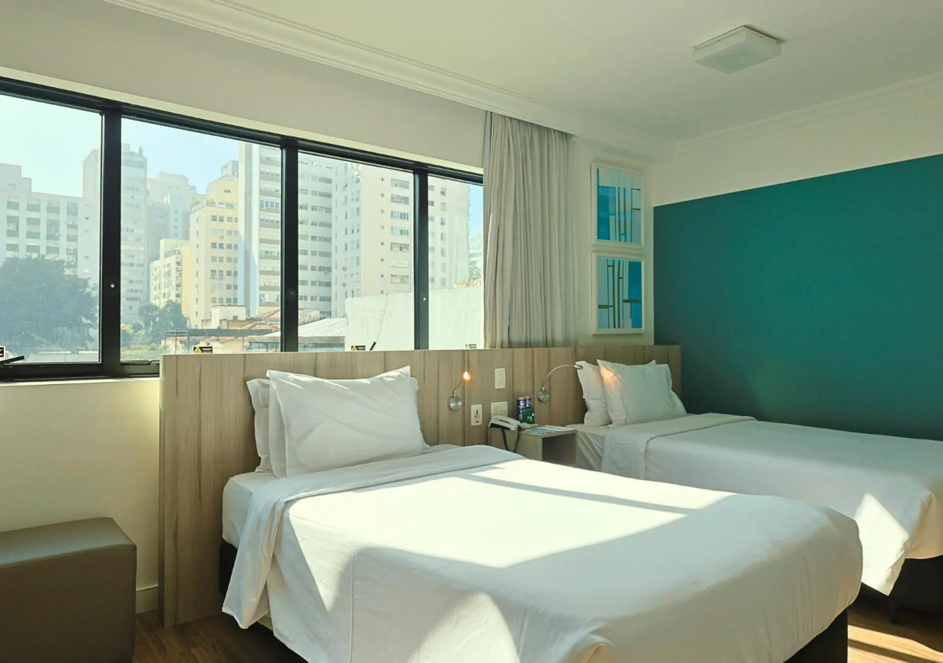 Bed in Radisson Oscar Freire