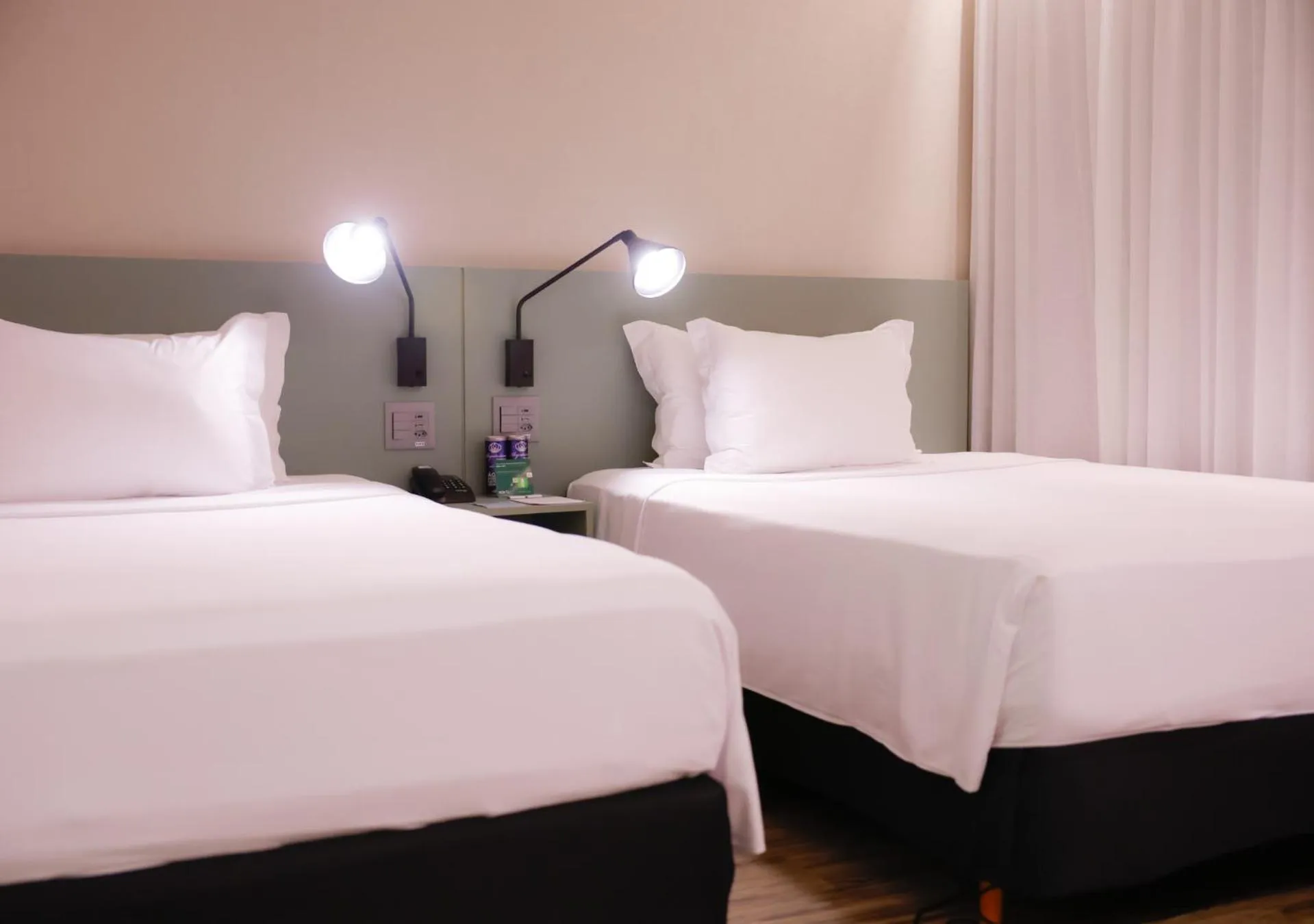 Bed in Radisson Oscar Freire