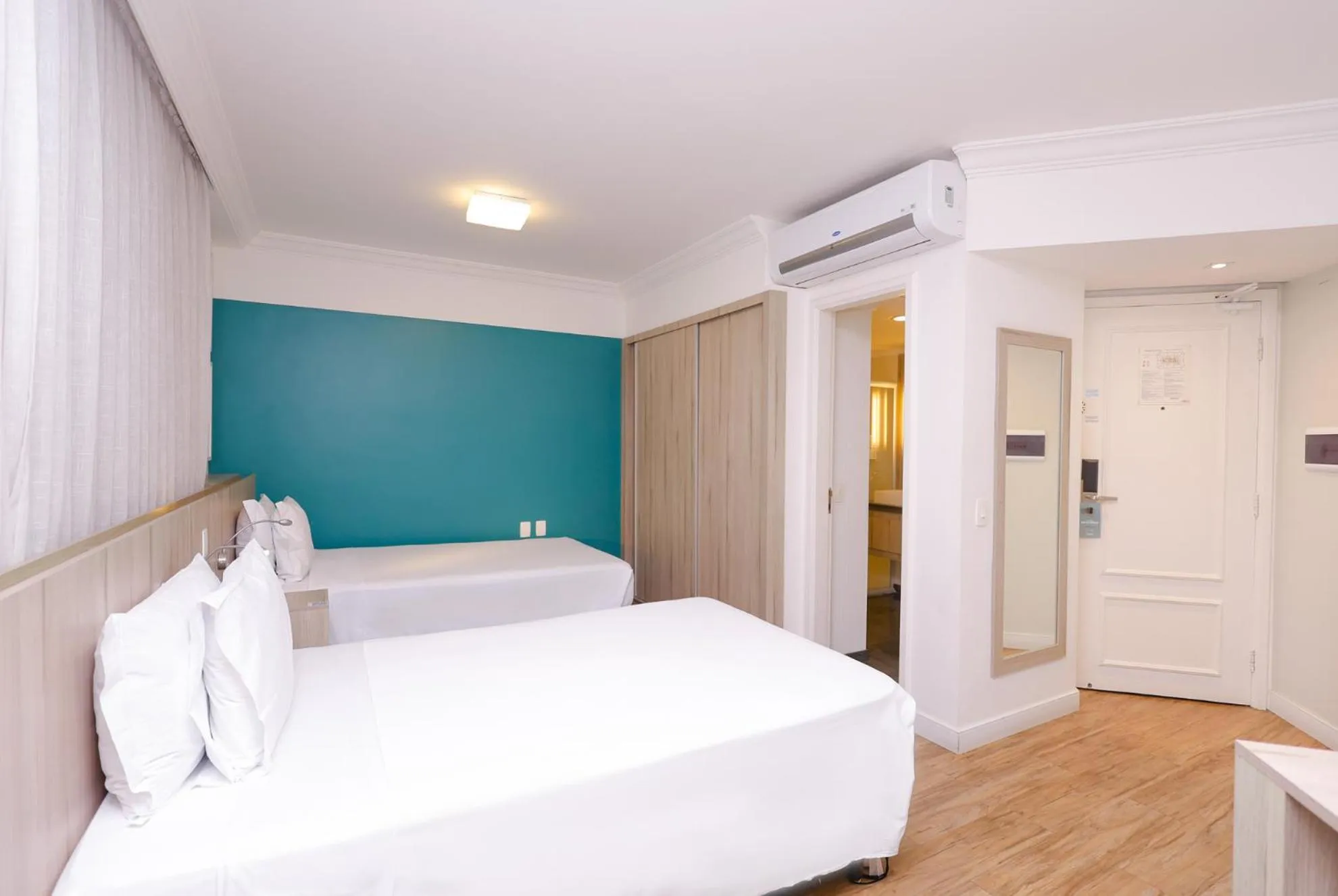 Bedroom, Bed in Radisson Oscar Freire