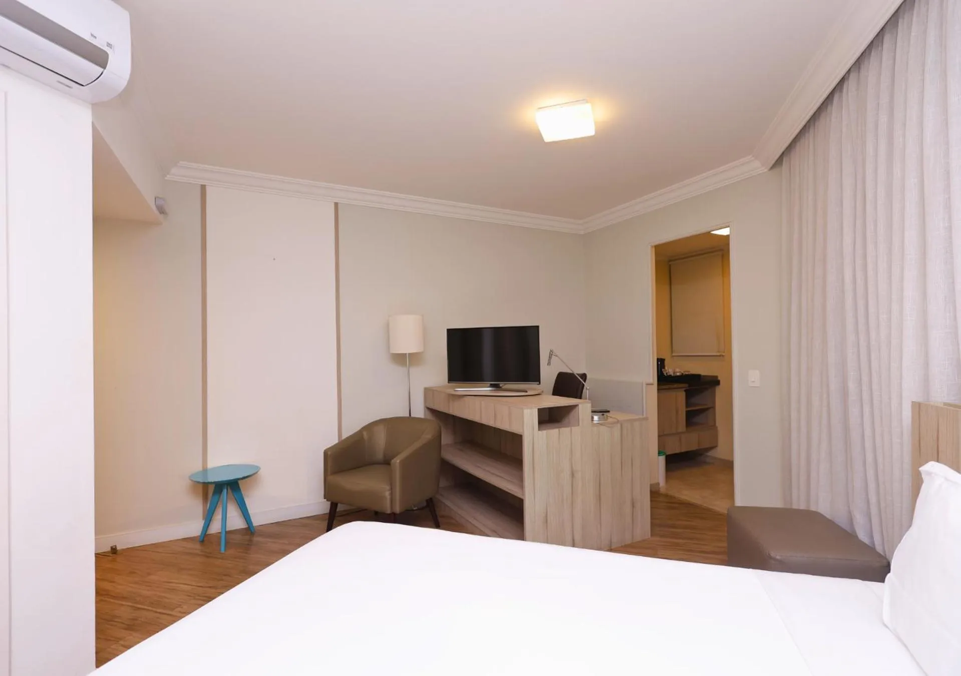 Bed in Radisson Oscar Freire