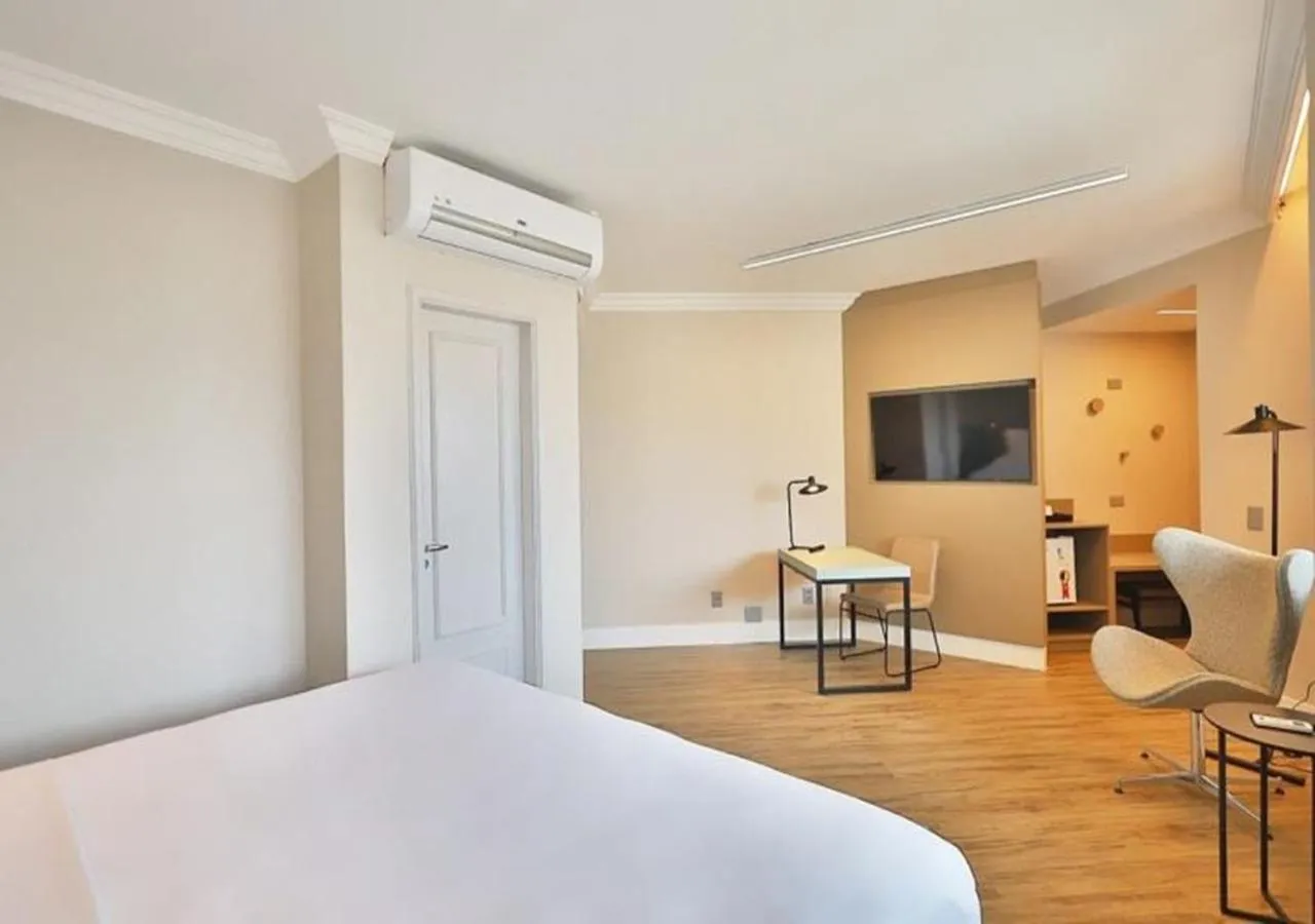 Bedroom, Bed in Radisson Oscar Freire