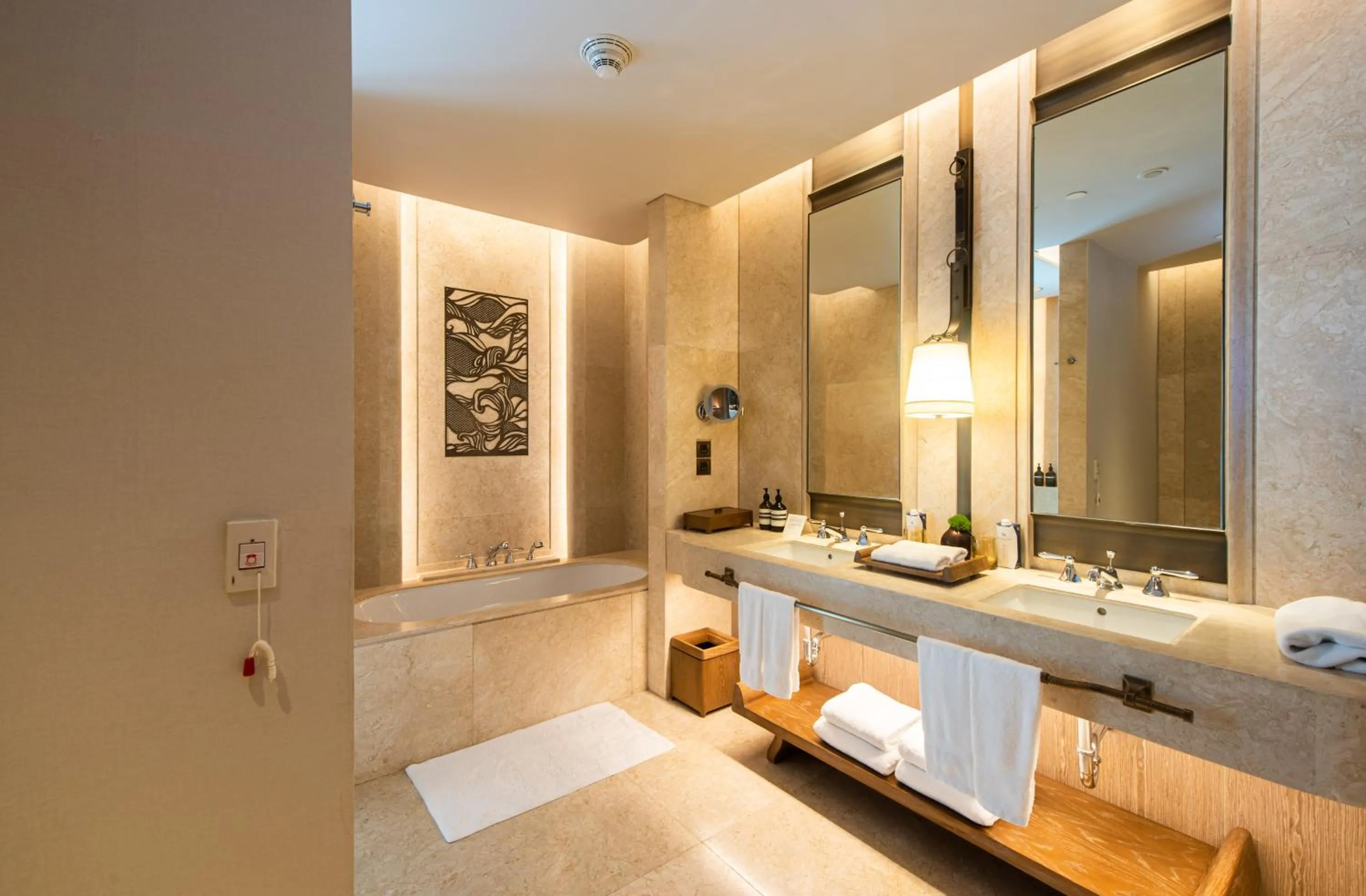 Bathroom in Waldorf Astoria Bangkok