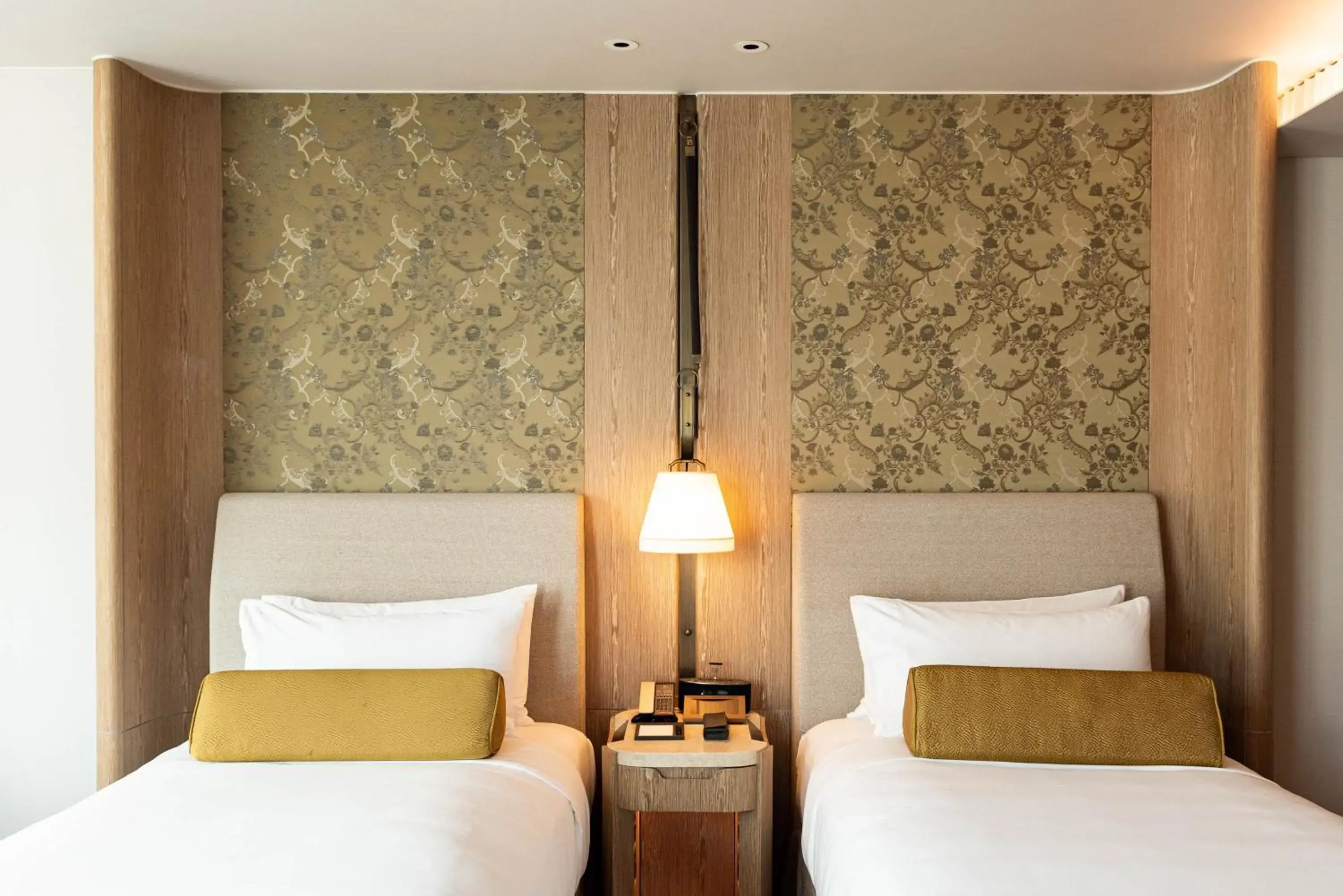 Deluxe Twin Room in Waldorf Astoria Bangkok Deluxe Twin Room in Waldorf Astoria Bangkok