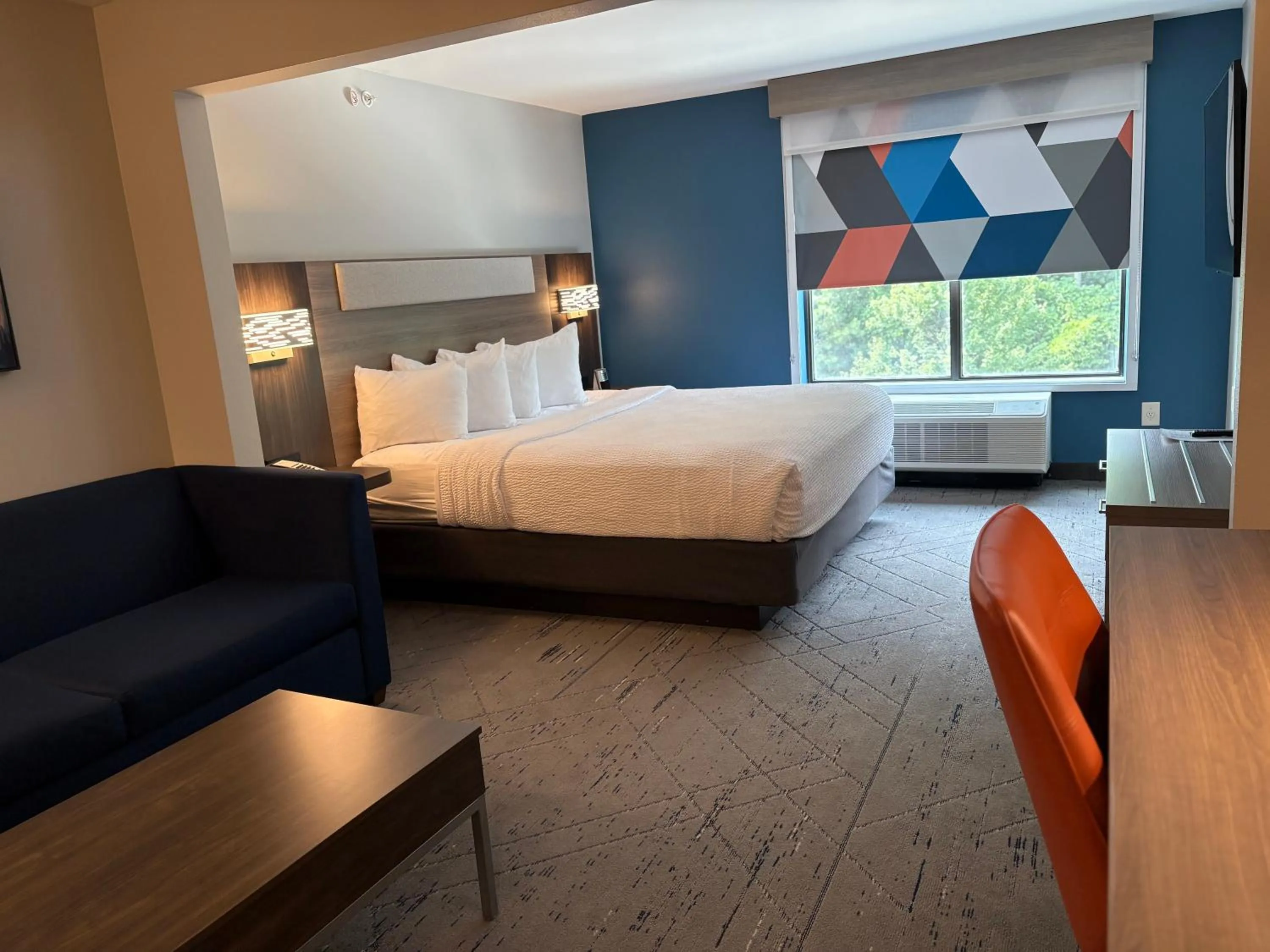 Bed in Wingate by Wyndham State Arena Raleigh/Cary Hotel