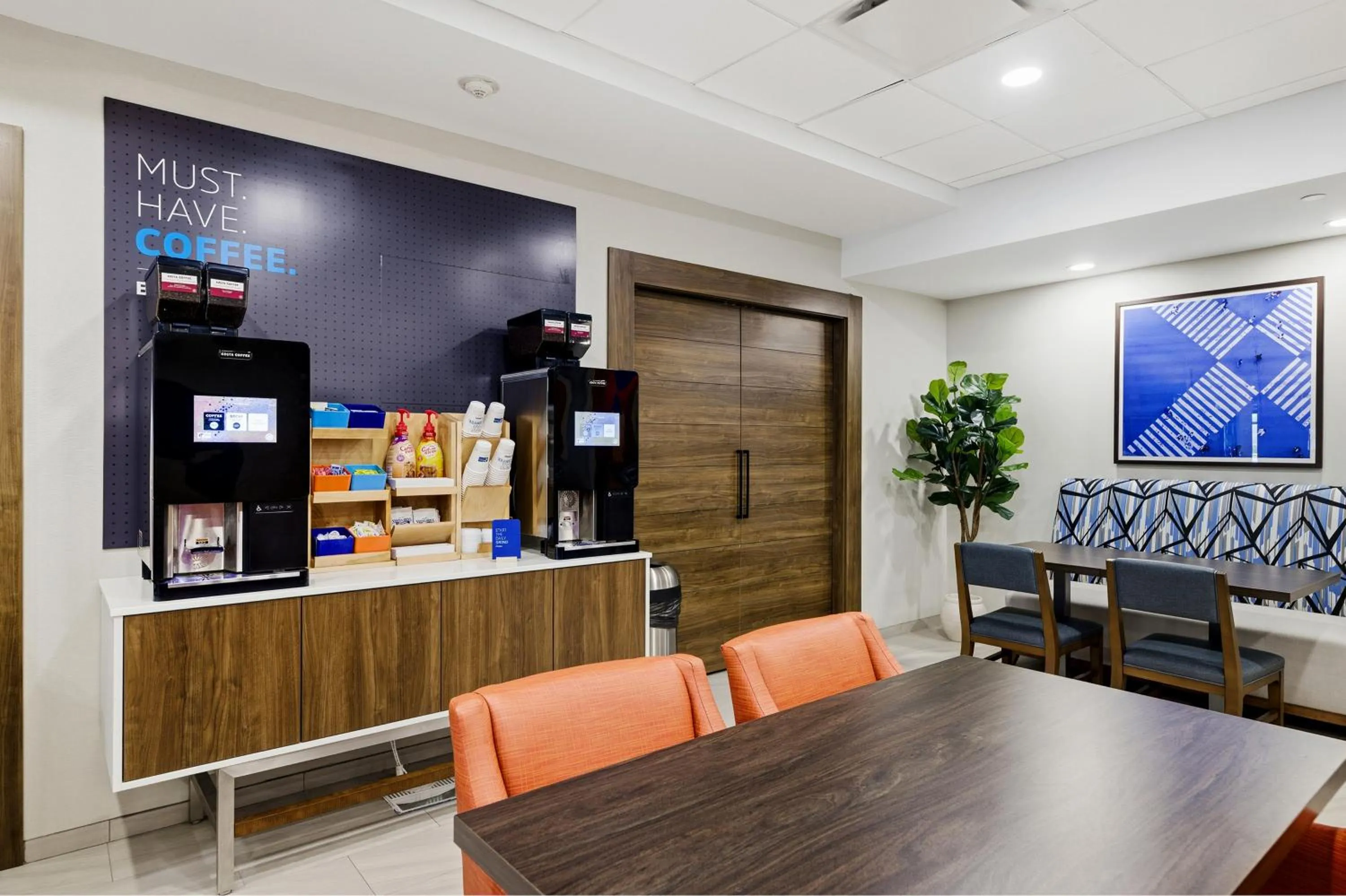 Breakfast in Holiday Inn Express & Suites Raleigh West - Lenovo Center by IHG