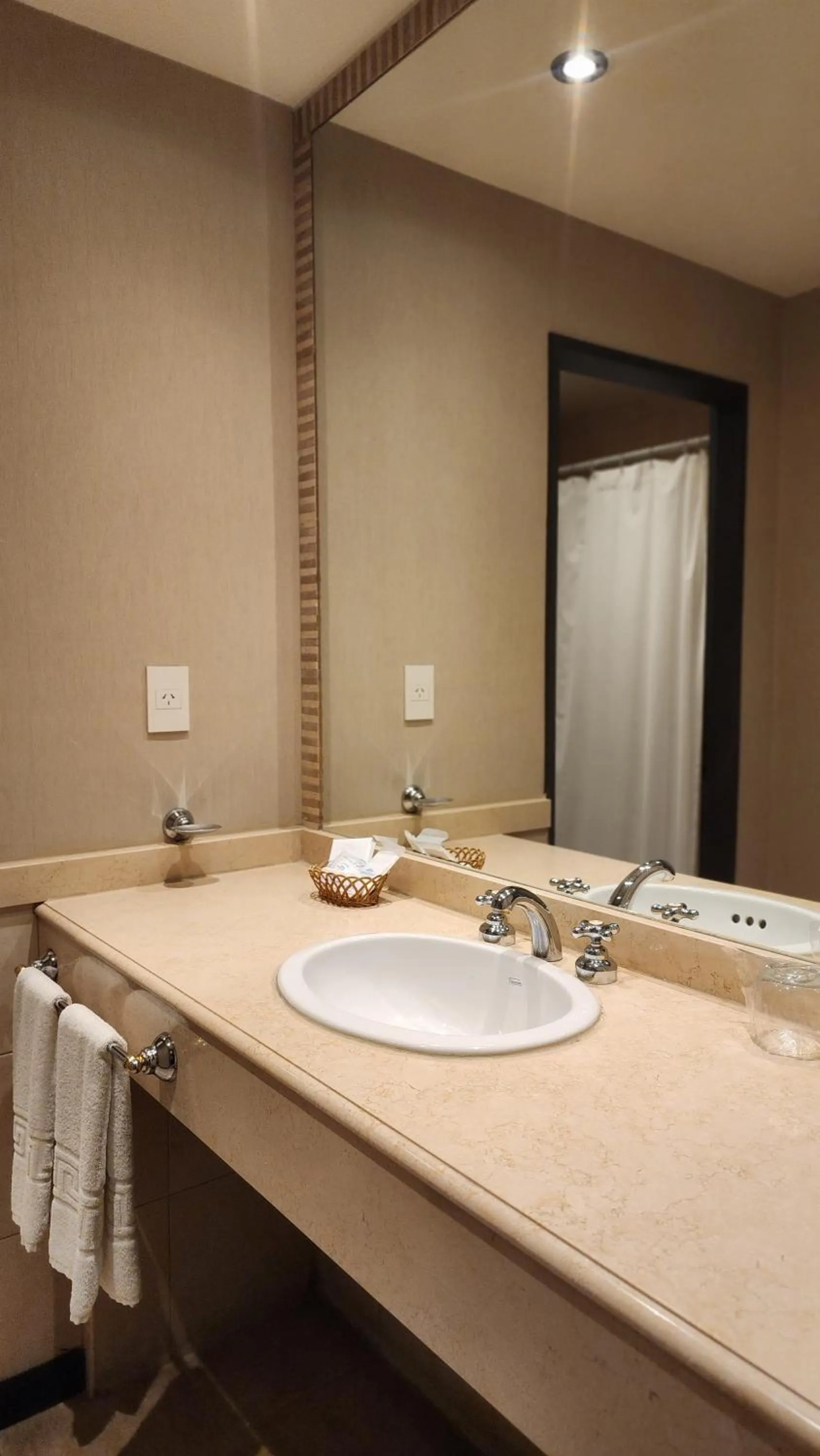 Howard Johnson Plaza Jujuy