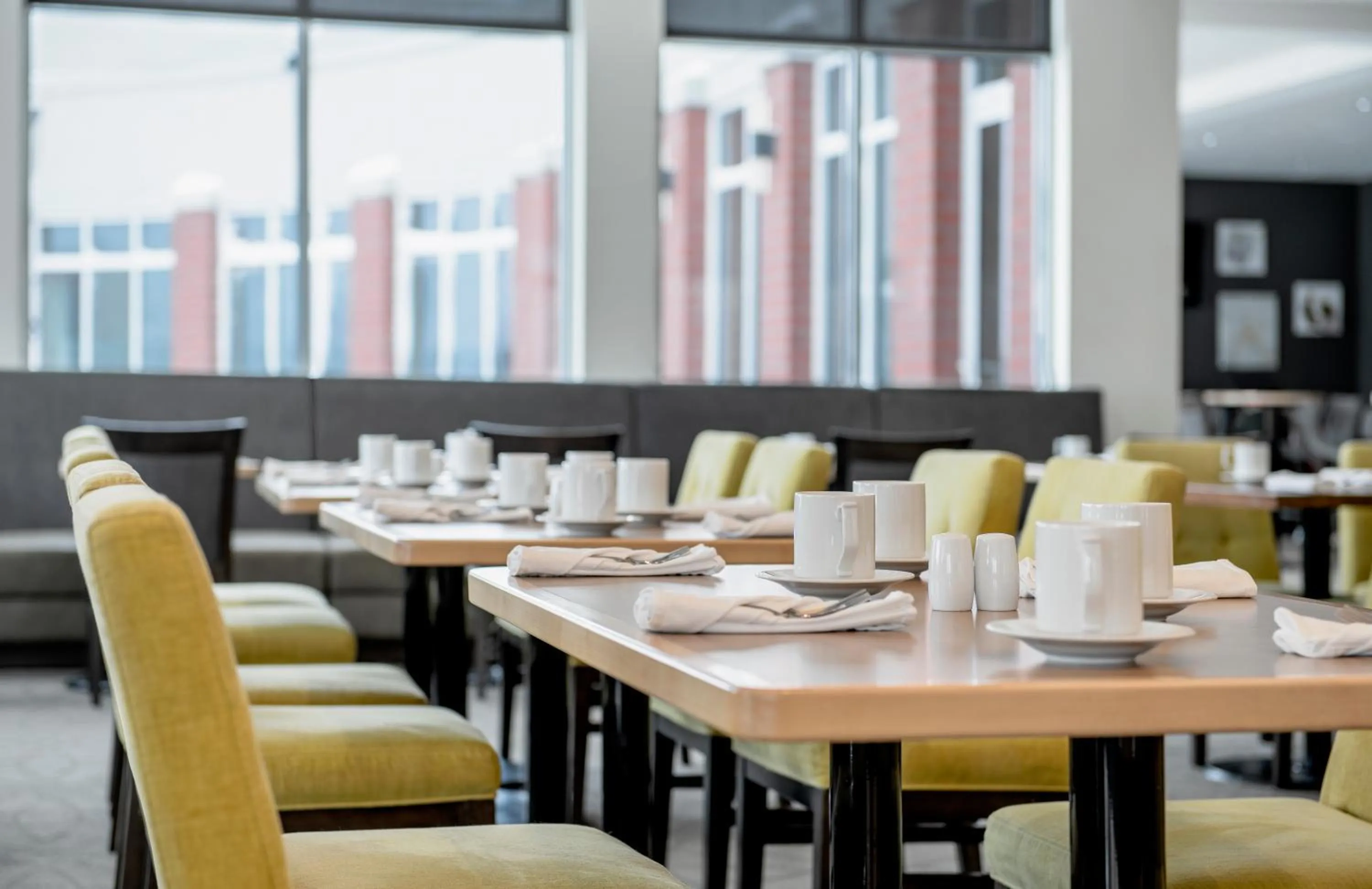 Restaurant/places to eat in Hilton Garden Inn Winnipeg South