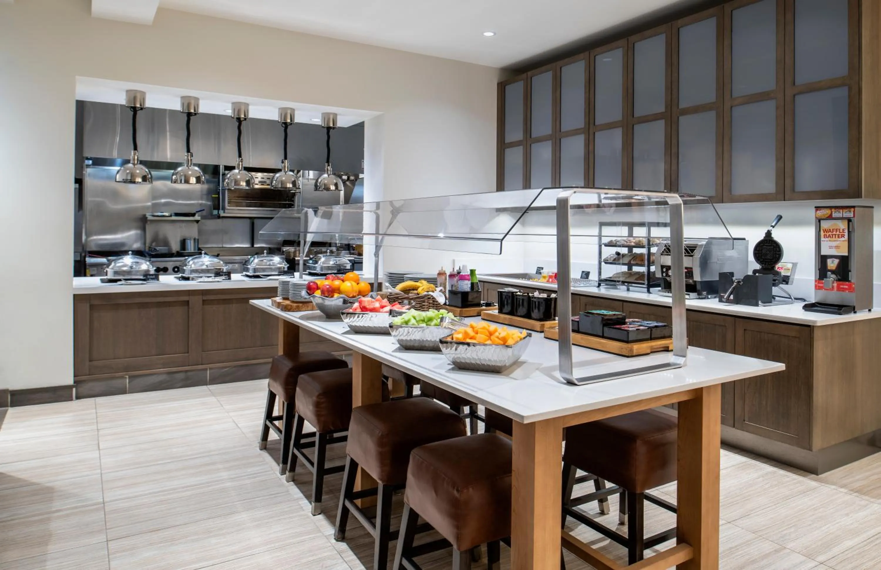 Restaurant/places to eat in Hilton Garden Inn Winnipeg South