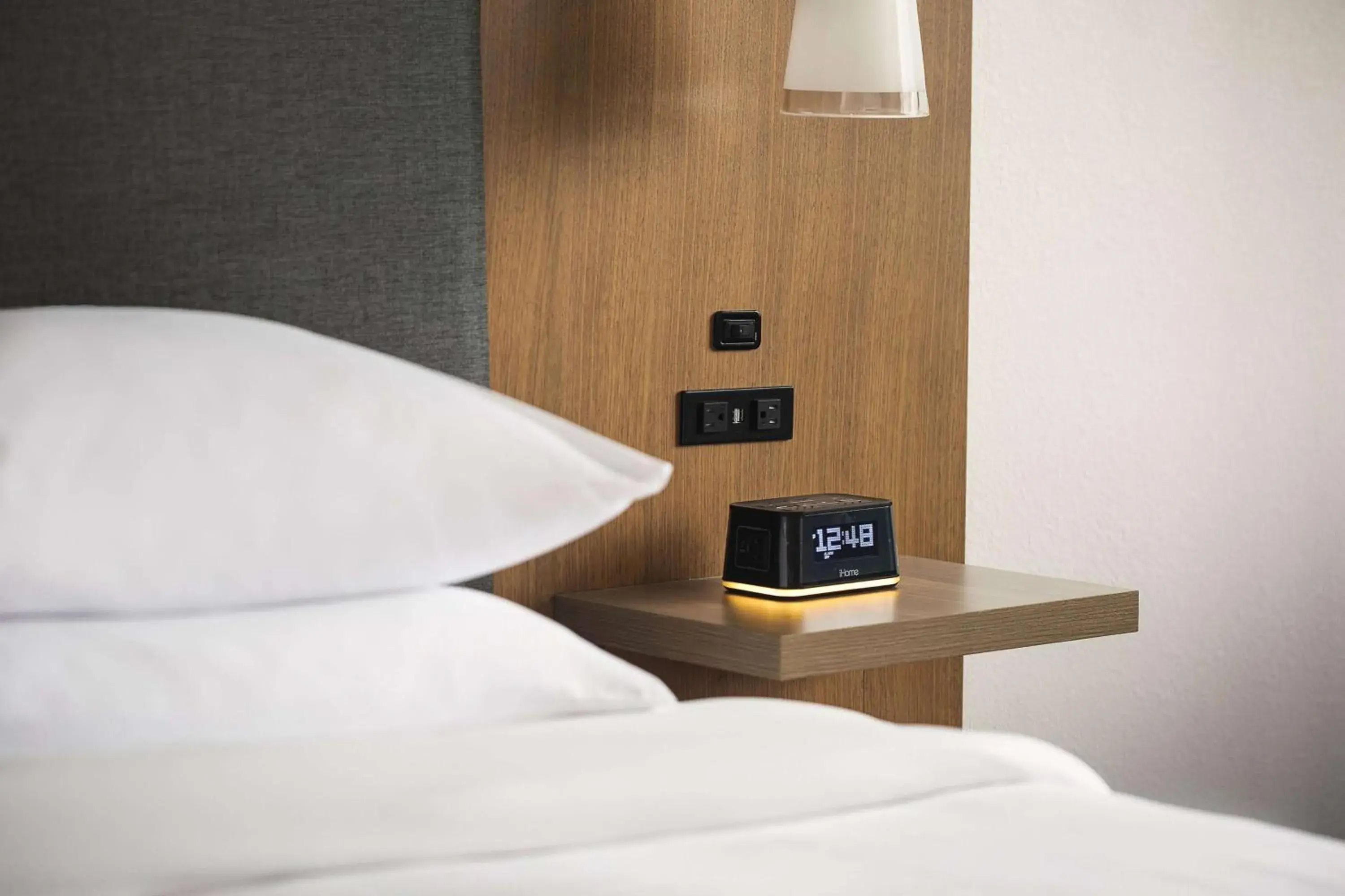 Photo of the whole room, Bed in Wyndham Atlanta Buckhead Hotel & Conference Center Photo of the whole room, Bed in Wyndham Atlanta Buckhead Hotel & Conference Center