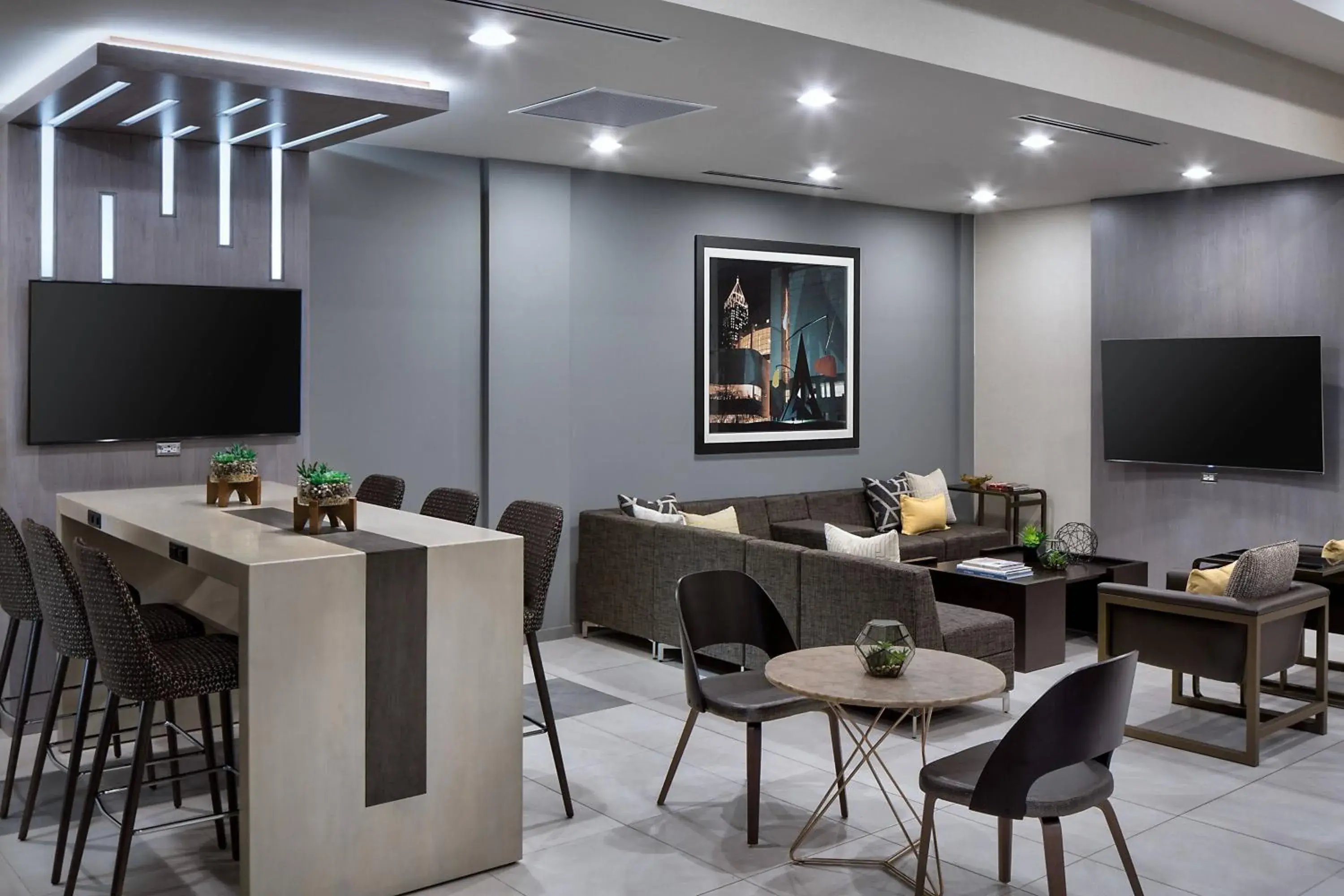 Lounge or bar in Wyndham Atlanta Buckhead Hotel & Conference Center Lounge or bar in Wyndham Atlanta Buckhead Hotel & Conference Center