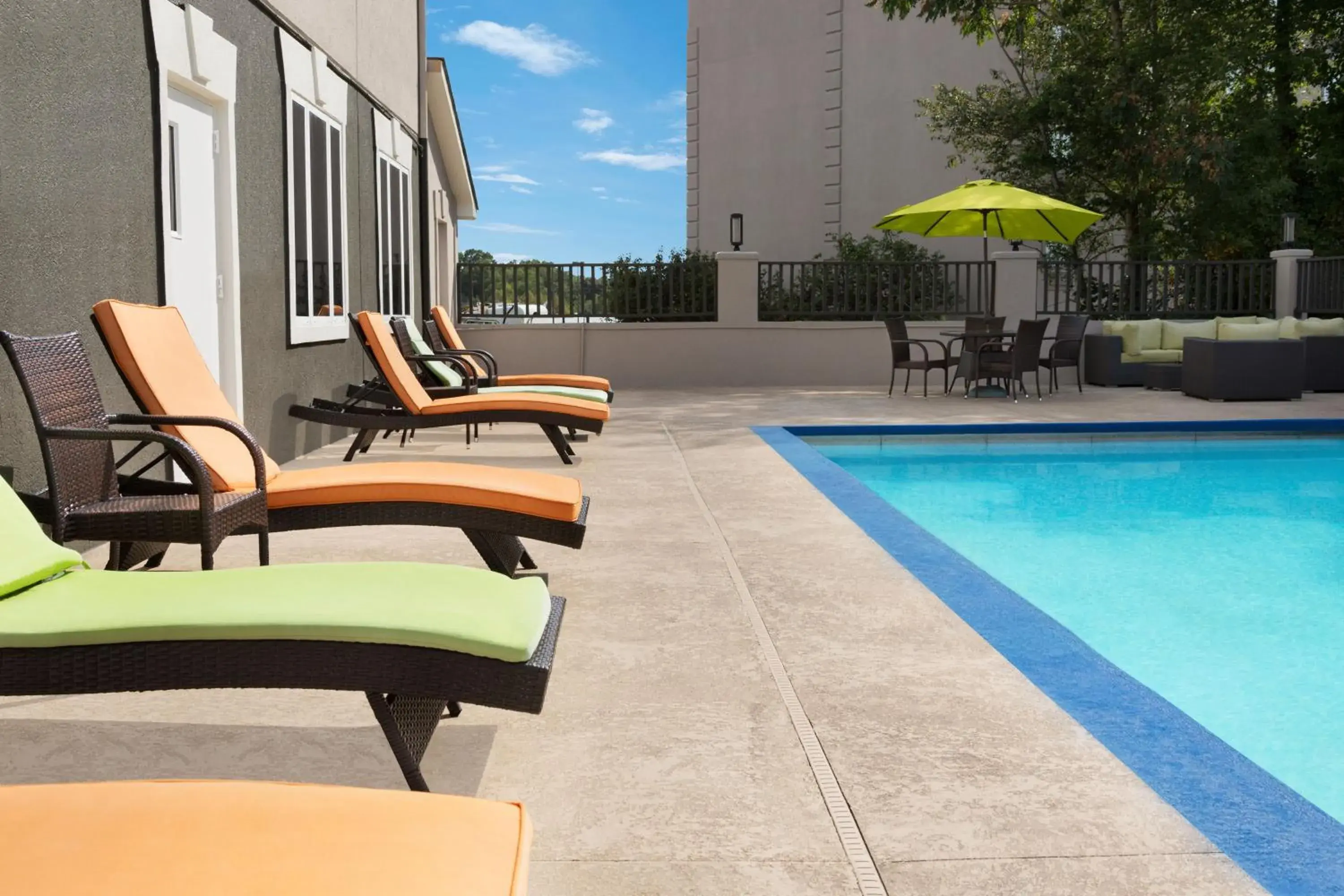 Pool view in La Quinta by Wyndham Cookeville Pool view in La Quinta by Wyndham Cookeville