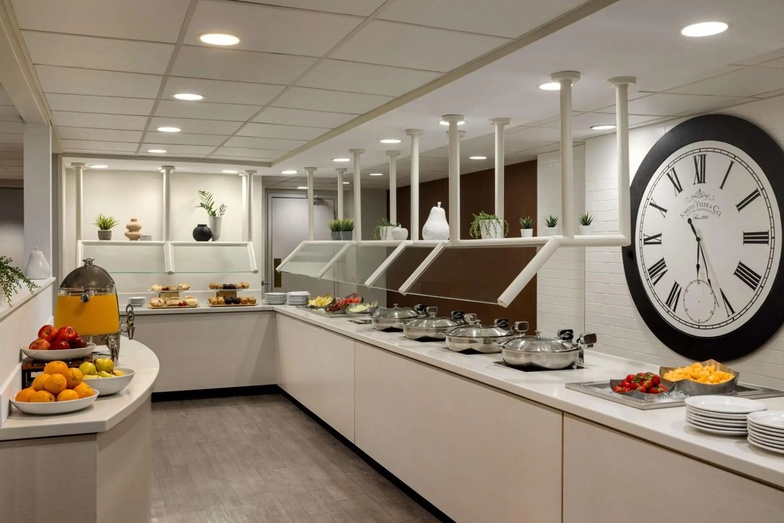 Breakfast in The American Hotel Atlanta Downtown-a Doubletree by Hilton Breakfast in The American Hotel Atlanta Downtown-a Doubletree by Hilton