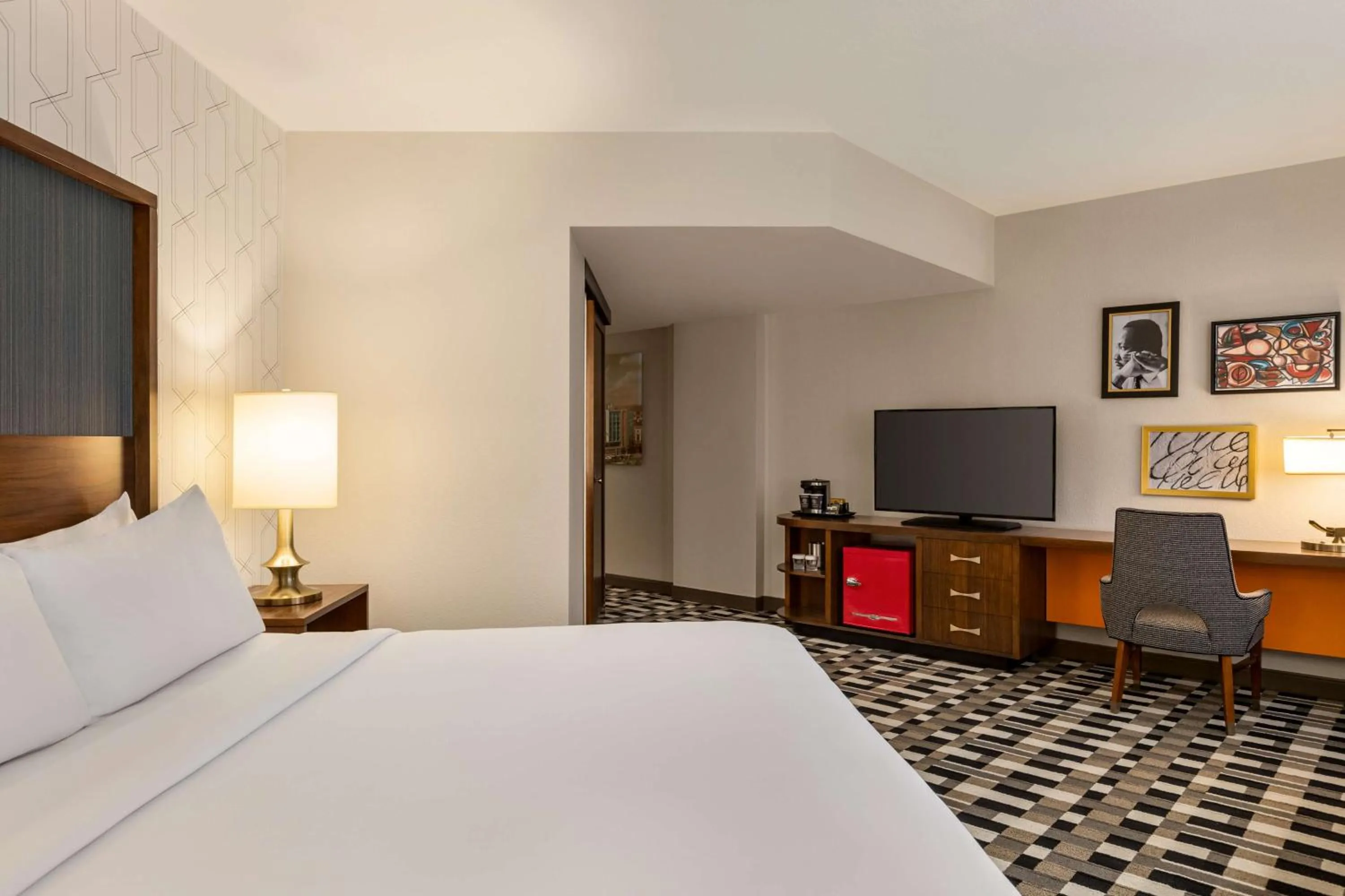 Bed in The American Hotel Atlanta Downtown-a Doubletree by Hilton