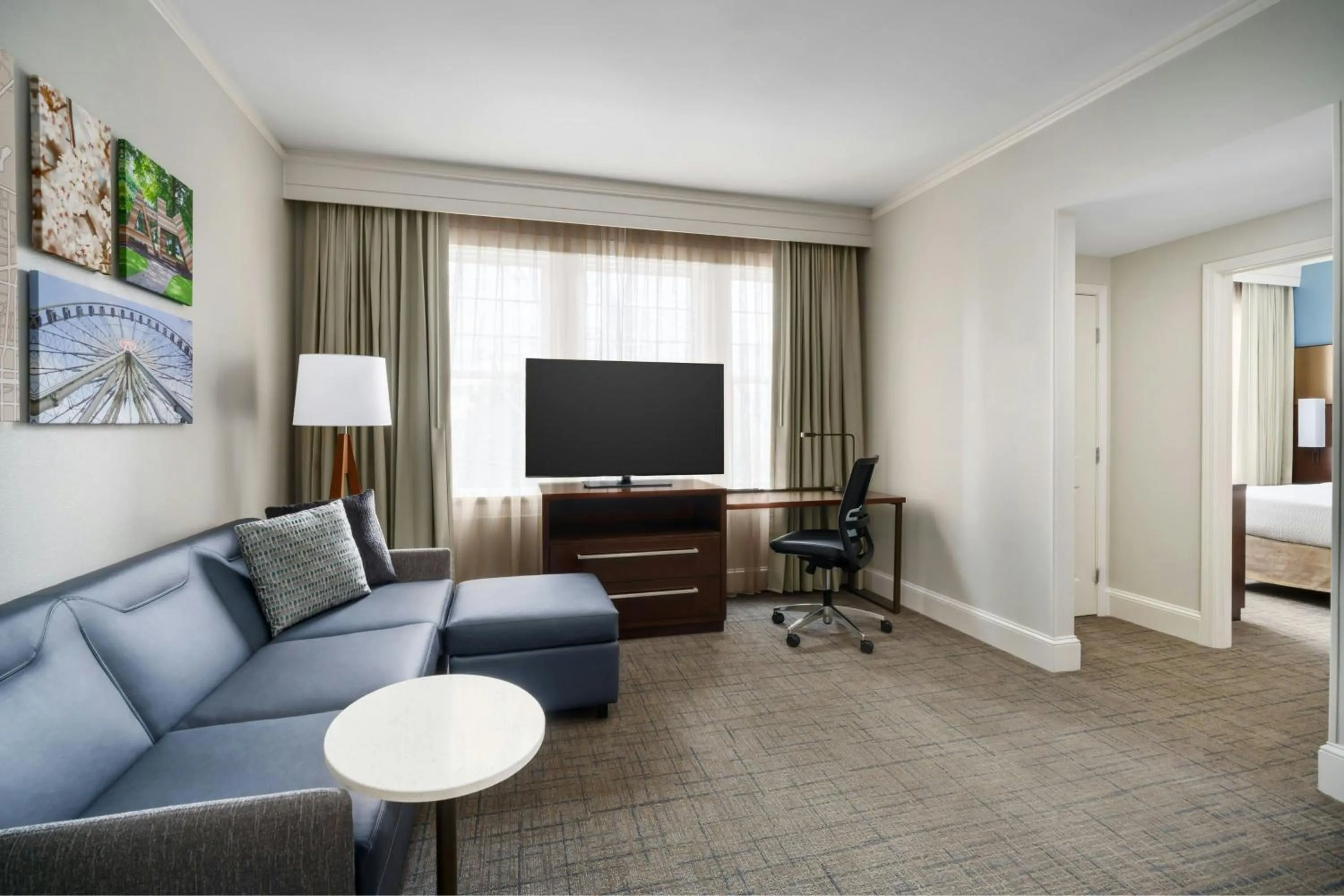 Living room, Bed in Residence Inn by Marriott Atlanta Midtown/Georgia Tech