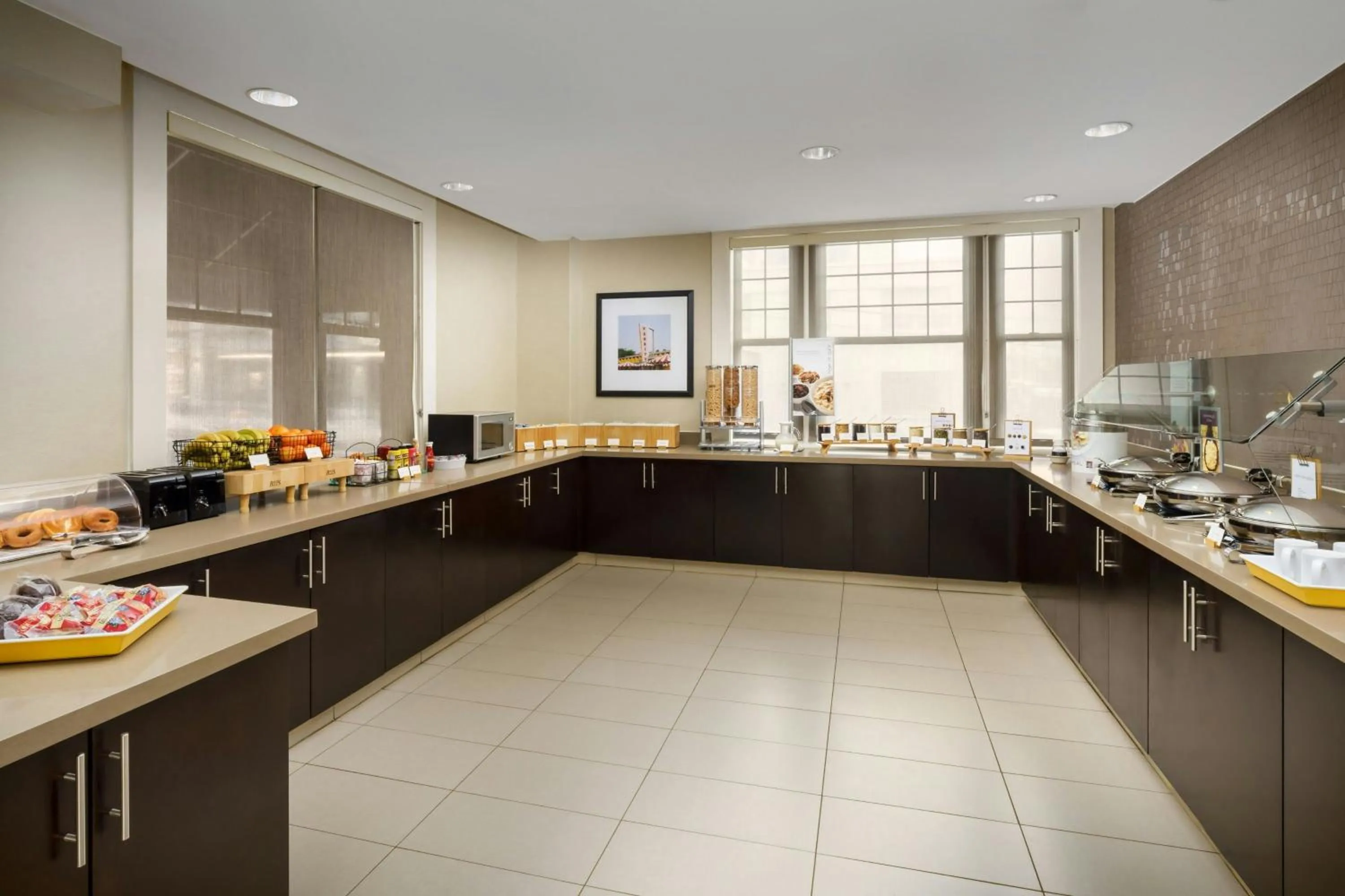 Breakfast in Residence Inn by Marriott Atlanta Midtown/Georgia Tech