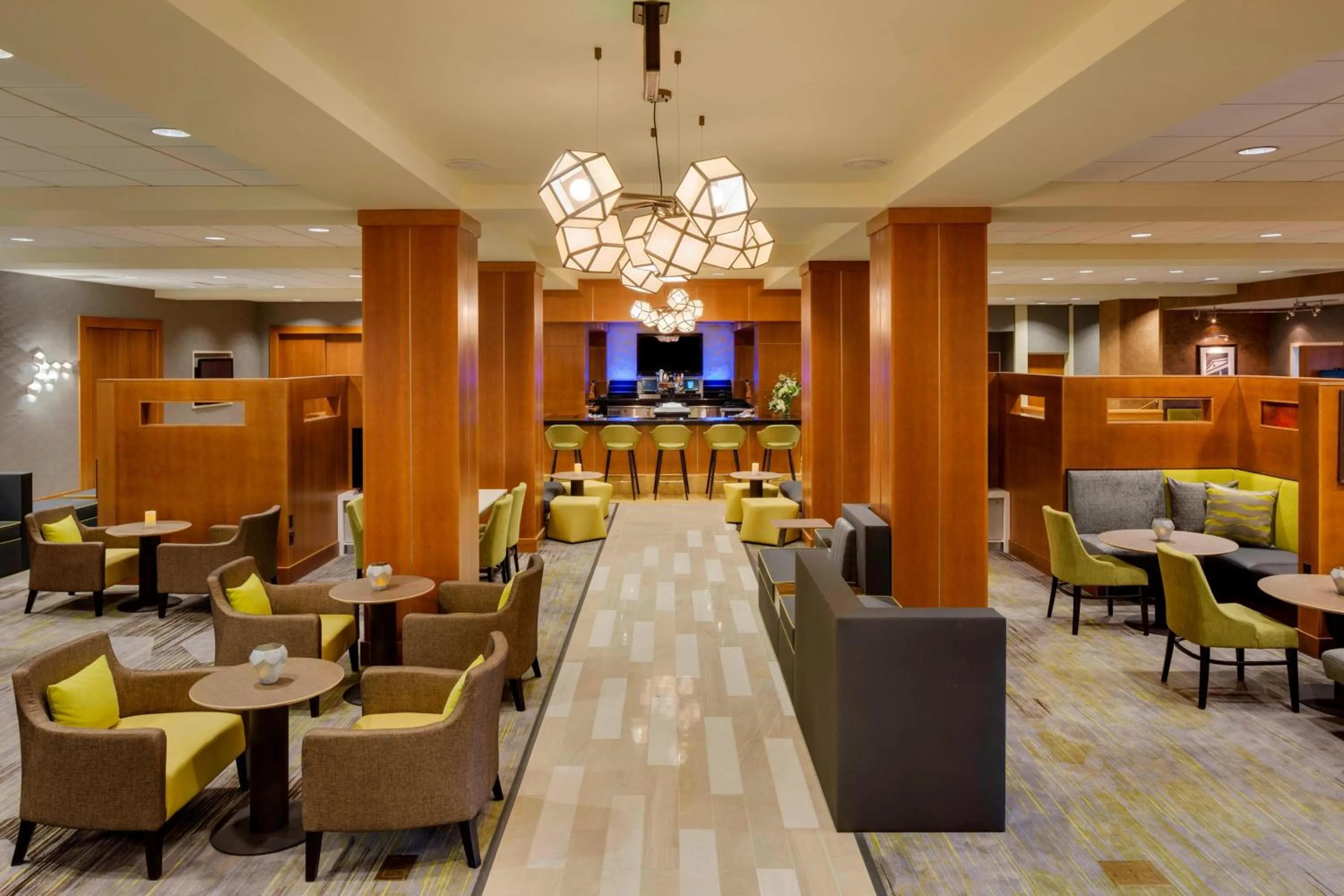 Lounge or bar in Courtyard by Marriott Boston Logan Airport
