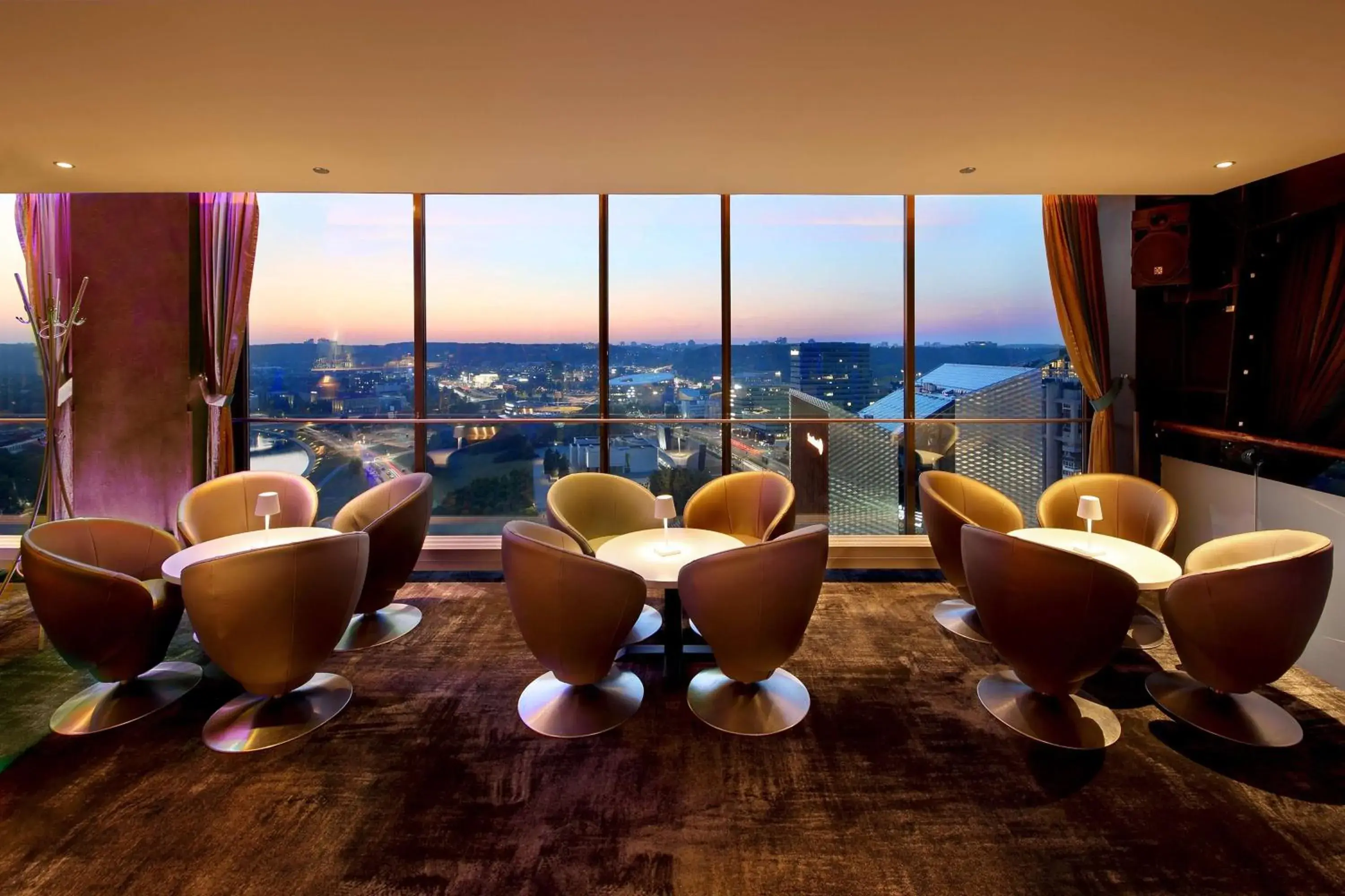Lounge or bar in Radisson Blu Hotel Lietuva Lounge or bar in Radisson Blu Hotel Lietuva