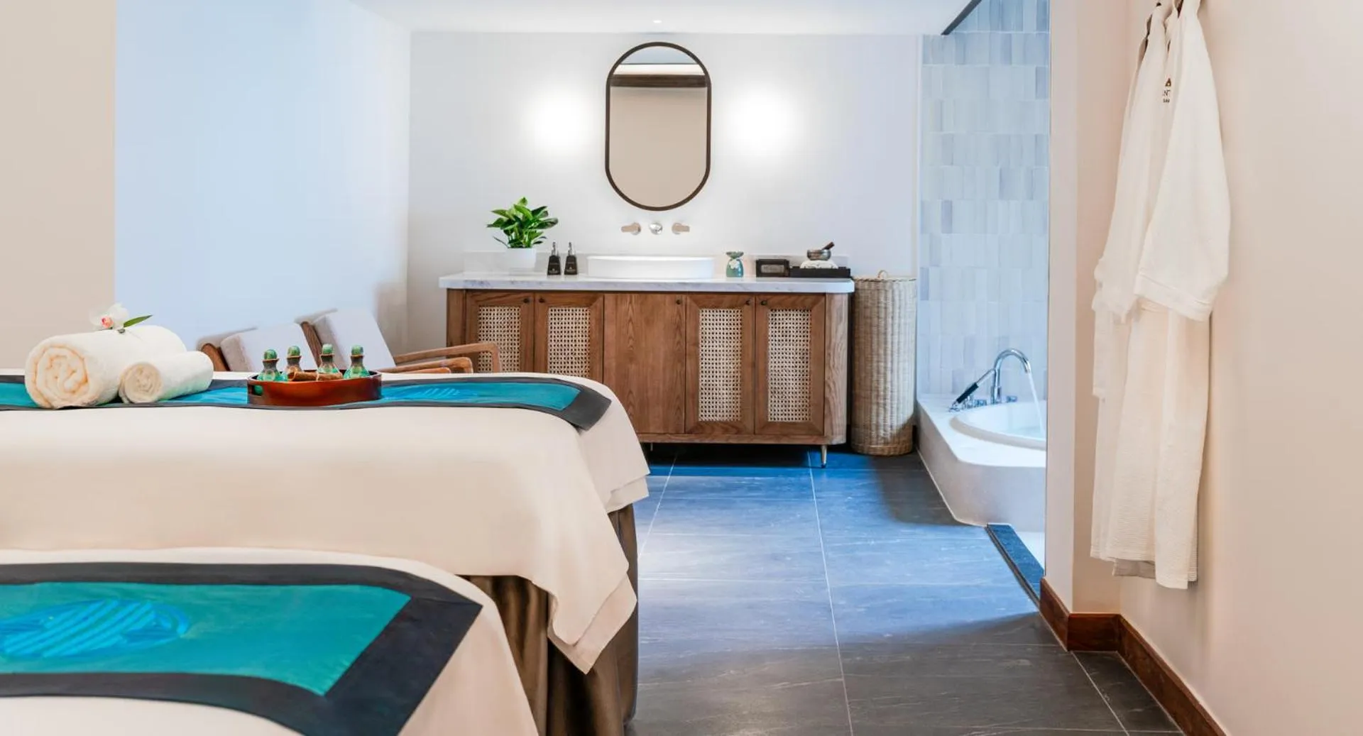 Spa and wellness centre/facilities, Bed in Anantara Hoi An Resort