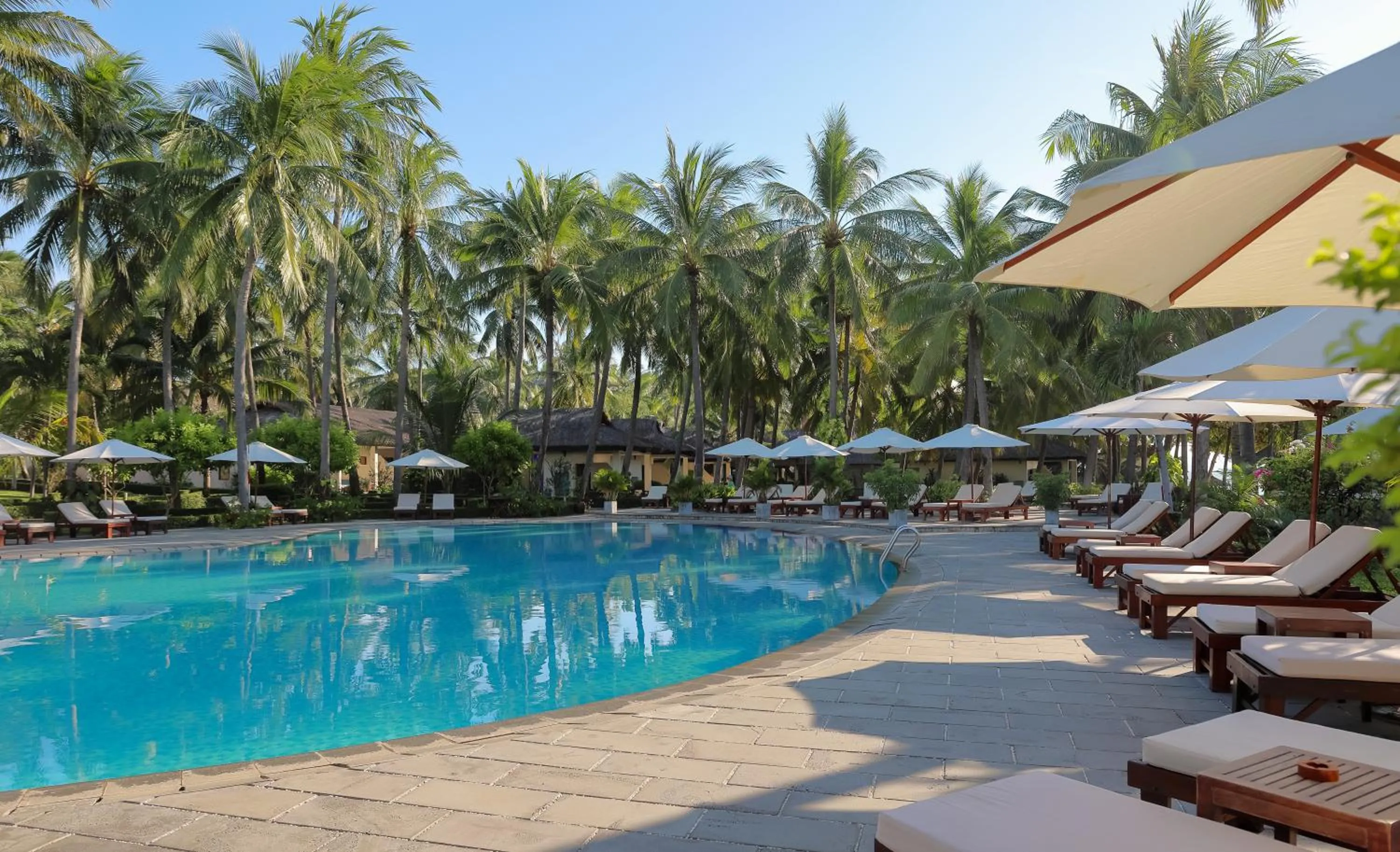Swimming pool in Blue Ocean Resort