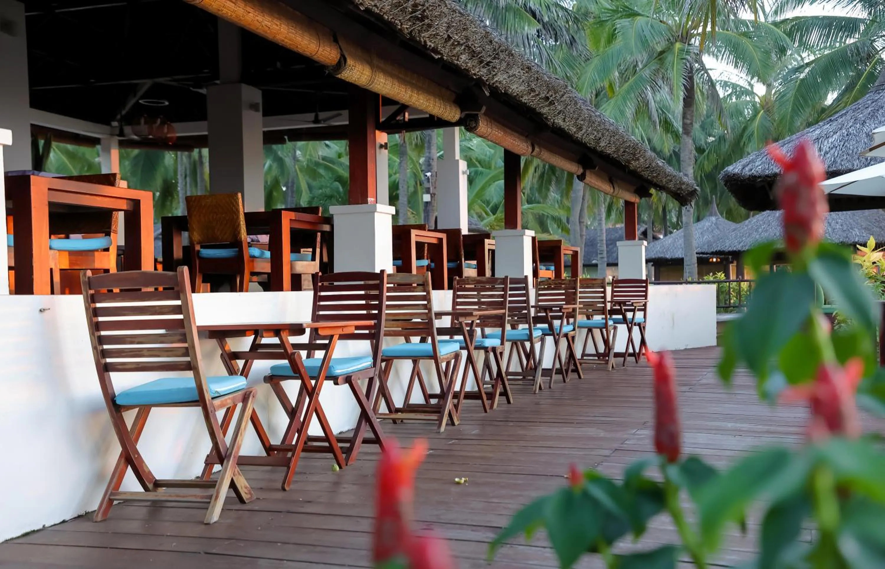 Restaurant/places to eat in Blue Ocean Resort