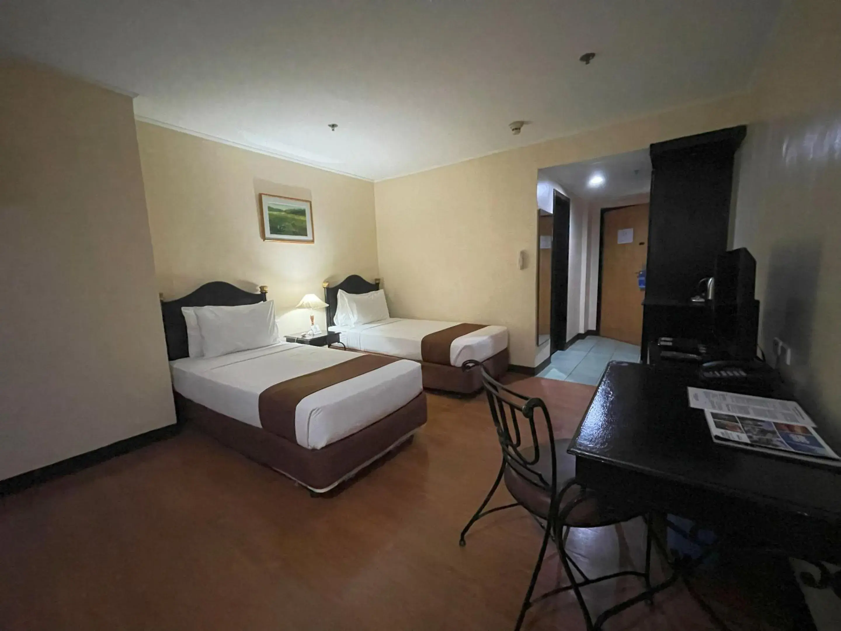 Bed in Golden Peak Hotel & Suites powered by Cocotel Bed in Golden Peak Hotel & Suites powered by Cocotel