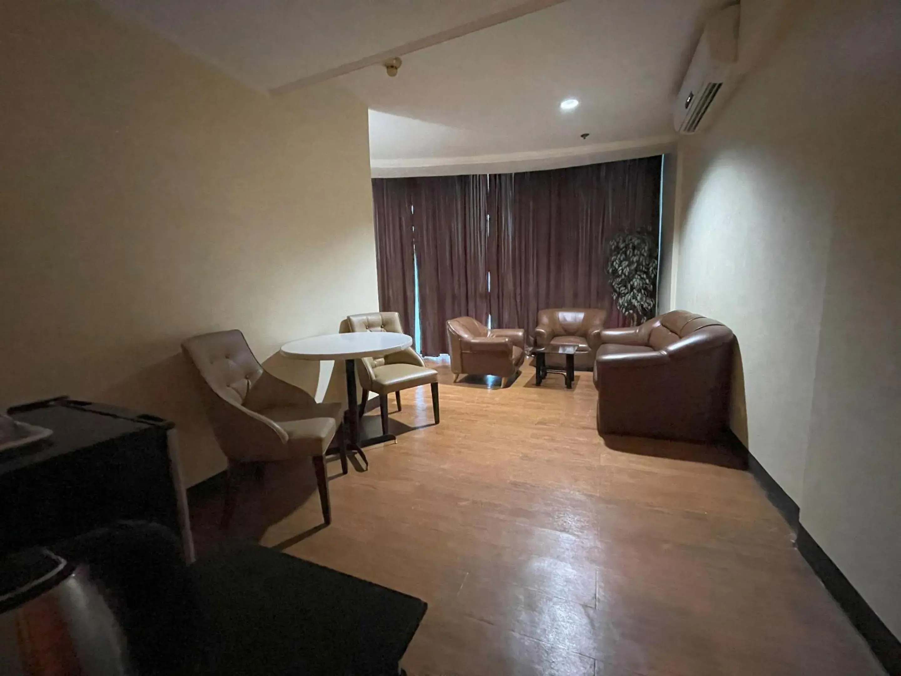 Suite in Golden Peak Hotel & Suites powered by Cocotel Suite in Golden Peak Hotel & Suites powered by Cocotel