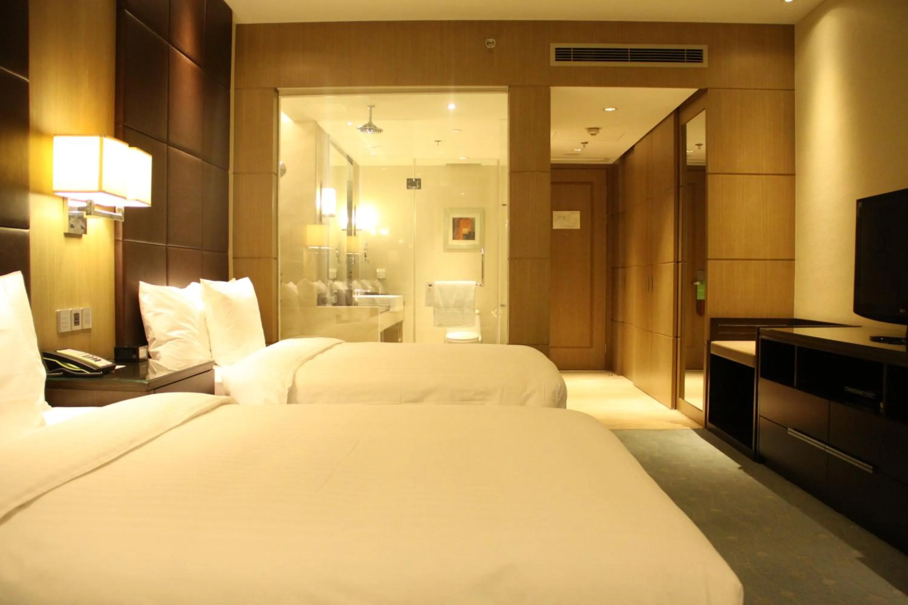 Bed in Courtyard by Marriott Kunshan