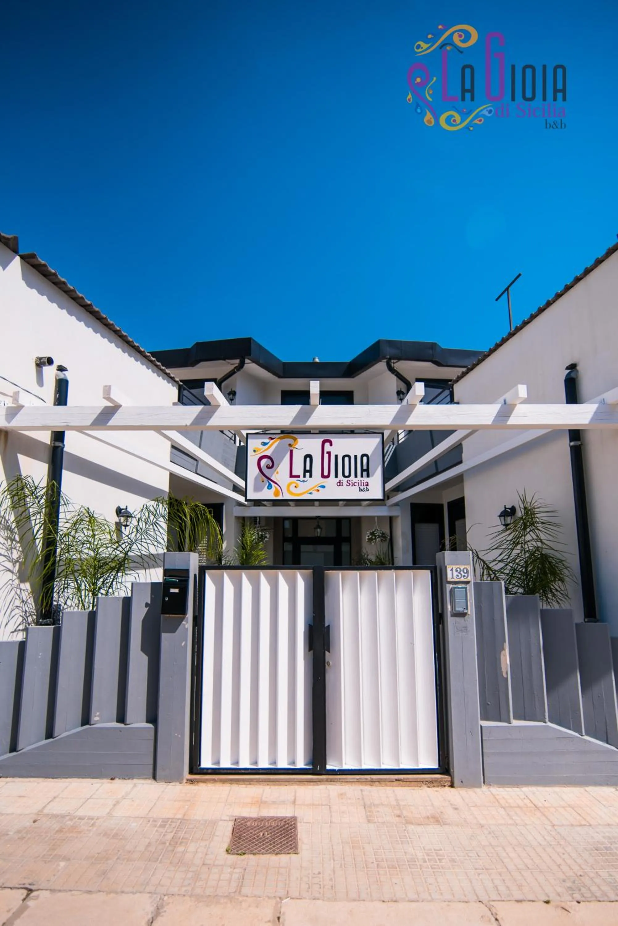 Facade/entrance in La Gioia di Sicilia B&B