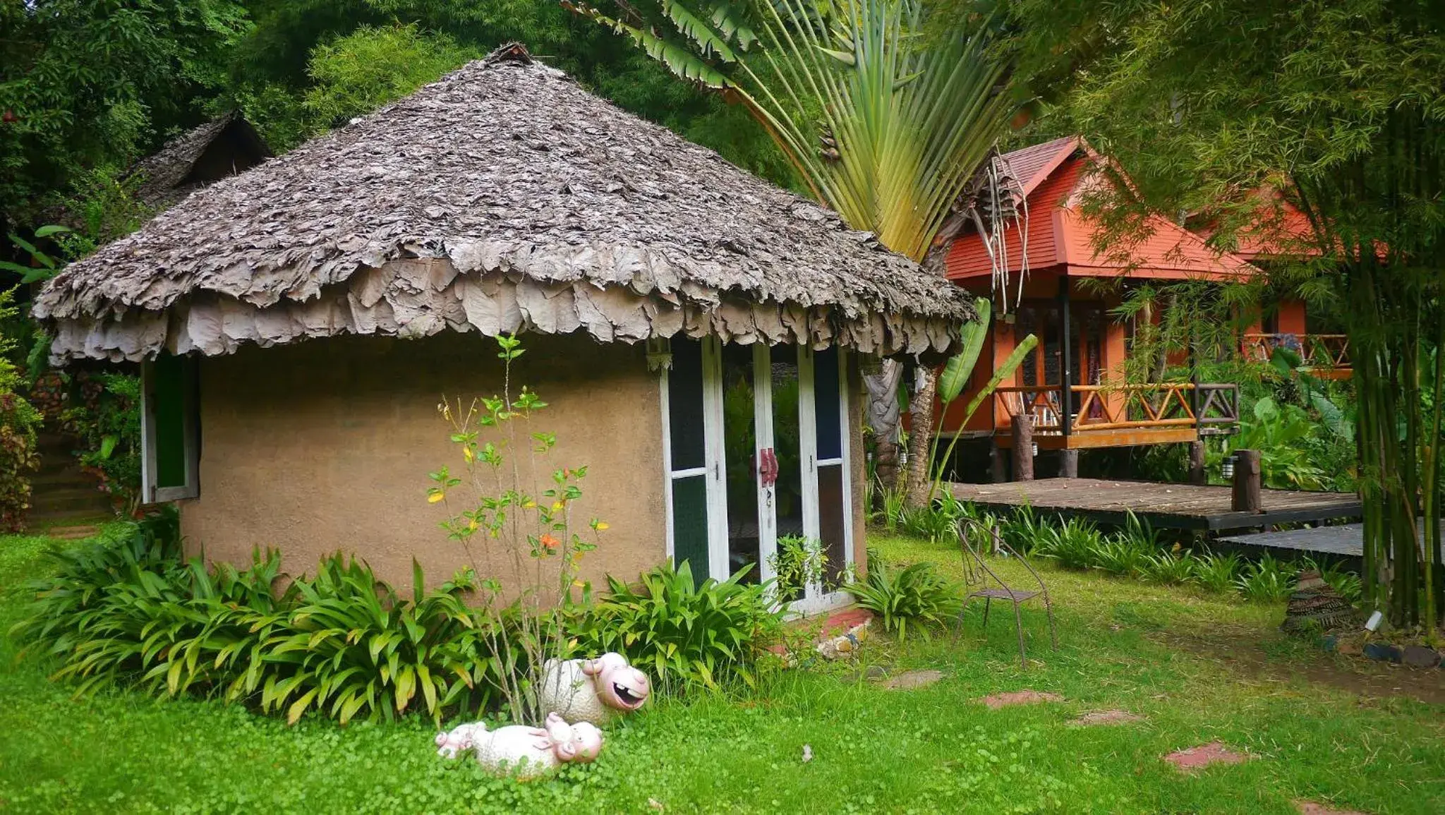 Property building in Pho Rak Nah Pai Property building in Pho Rak Nah Pai