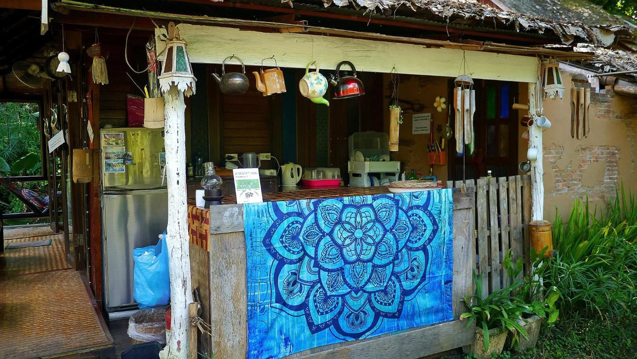 Communal kitchen in Pho Rak Nah Pai