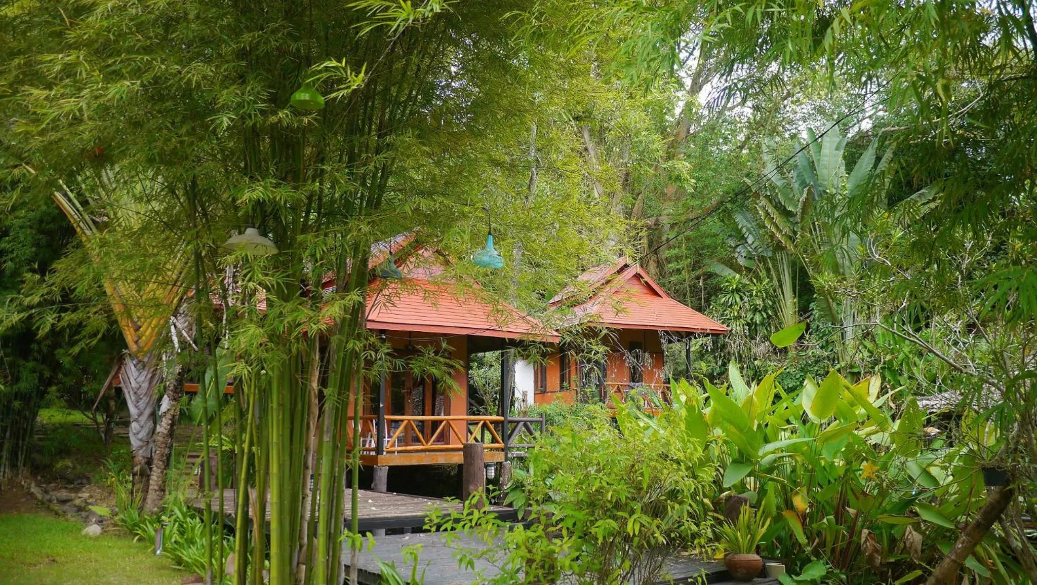 Property building in Pho Rak Nah Pai