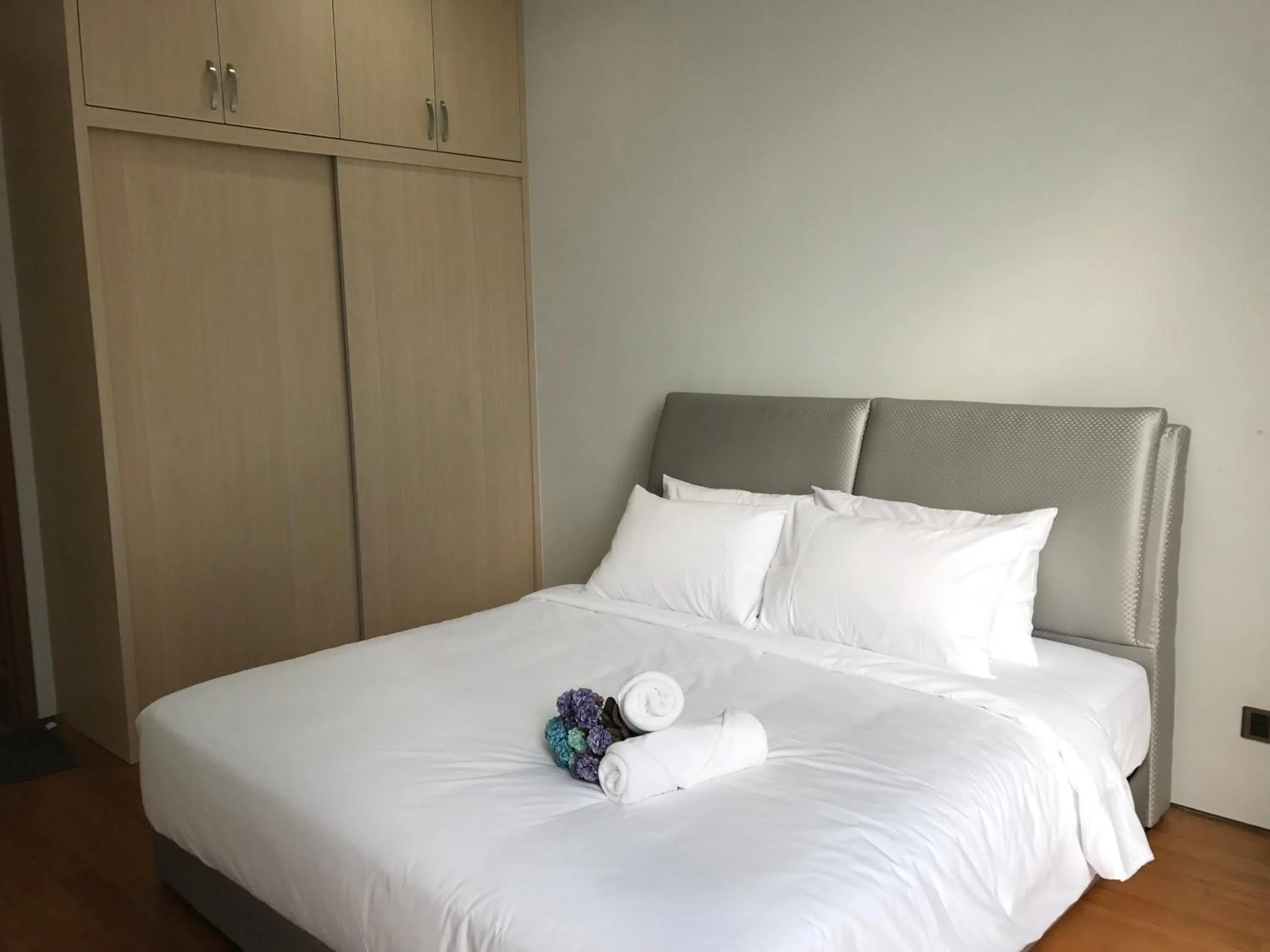 Bed in Soho Suites Klcc By Pnut