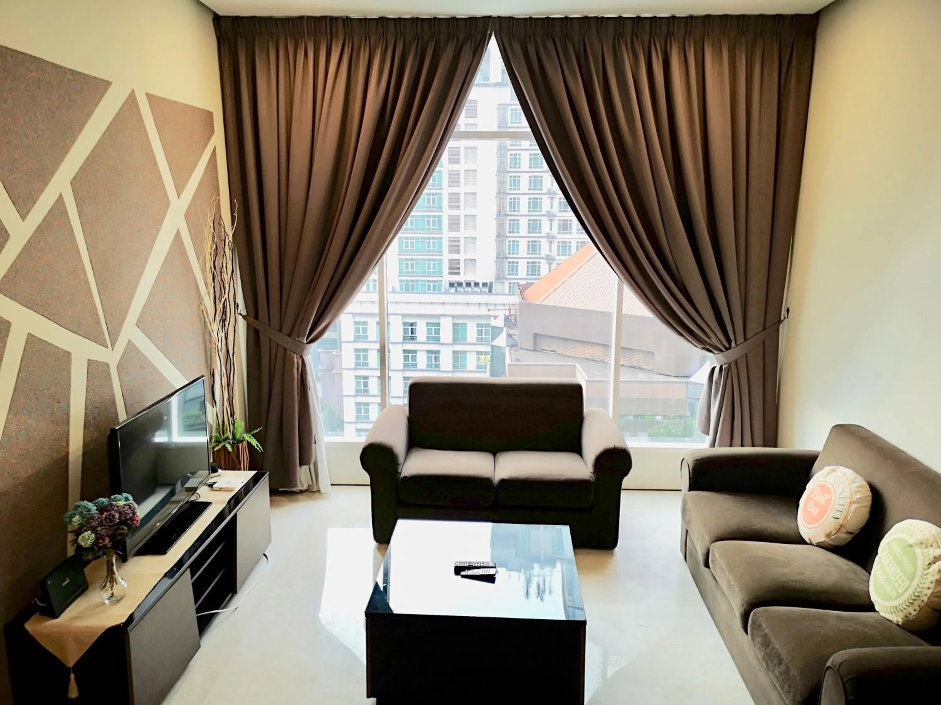 Soho Suites Klcc By Pnut