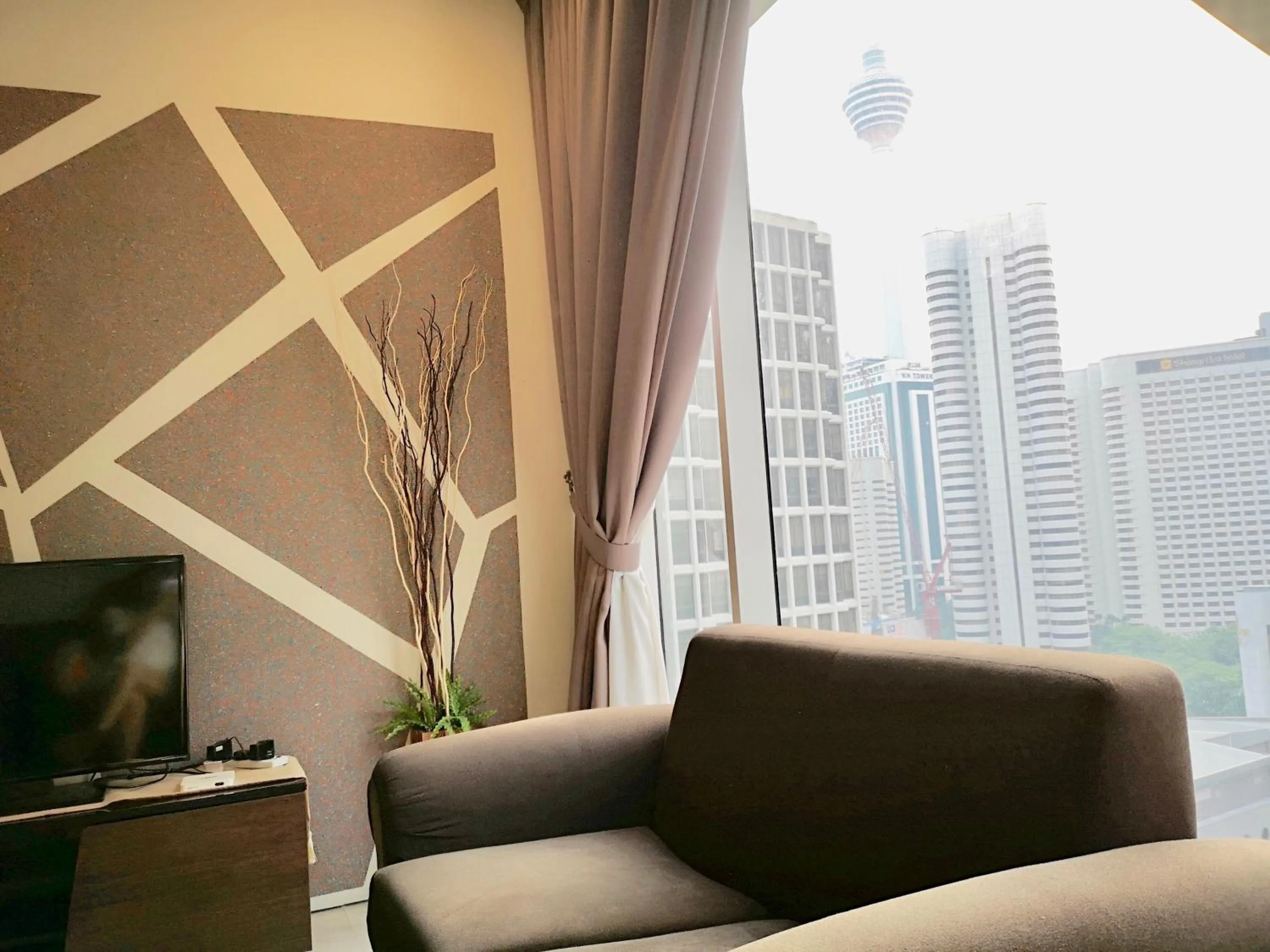 Soho Suites Klcc By Pnut