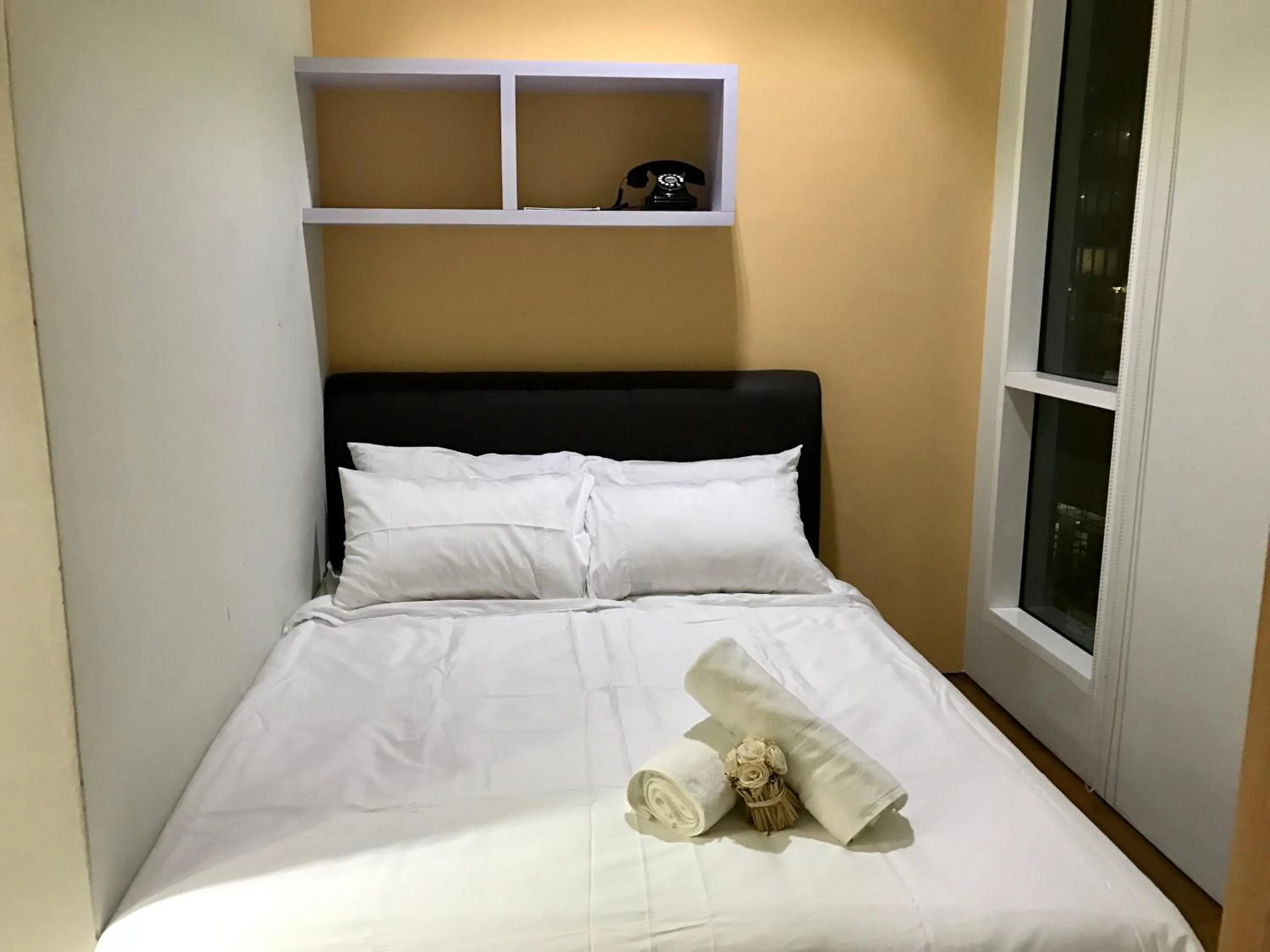 Bed in Soho Suites Klcc By Pnut