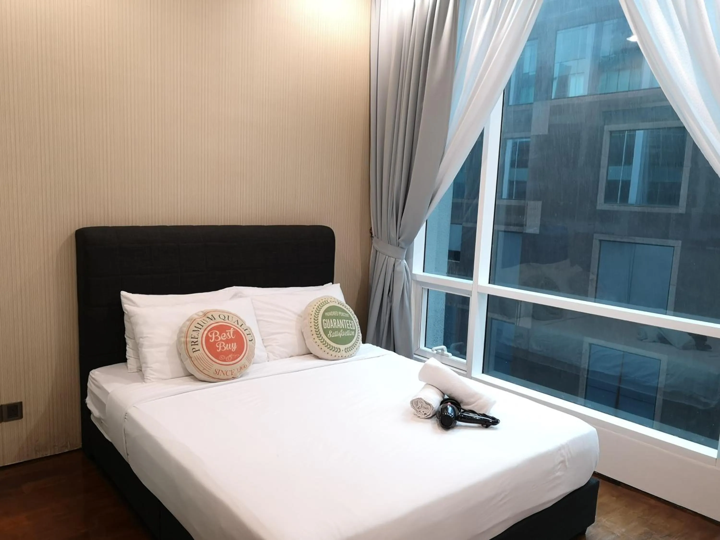 Bed in Soho Suites Klcc By Pnut