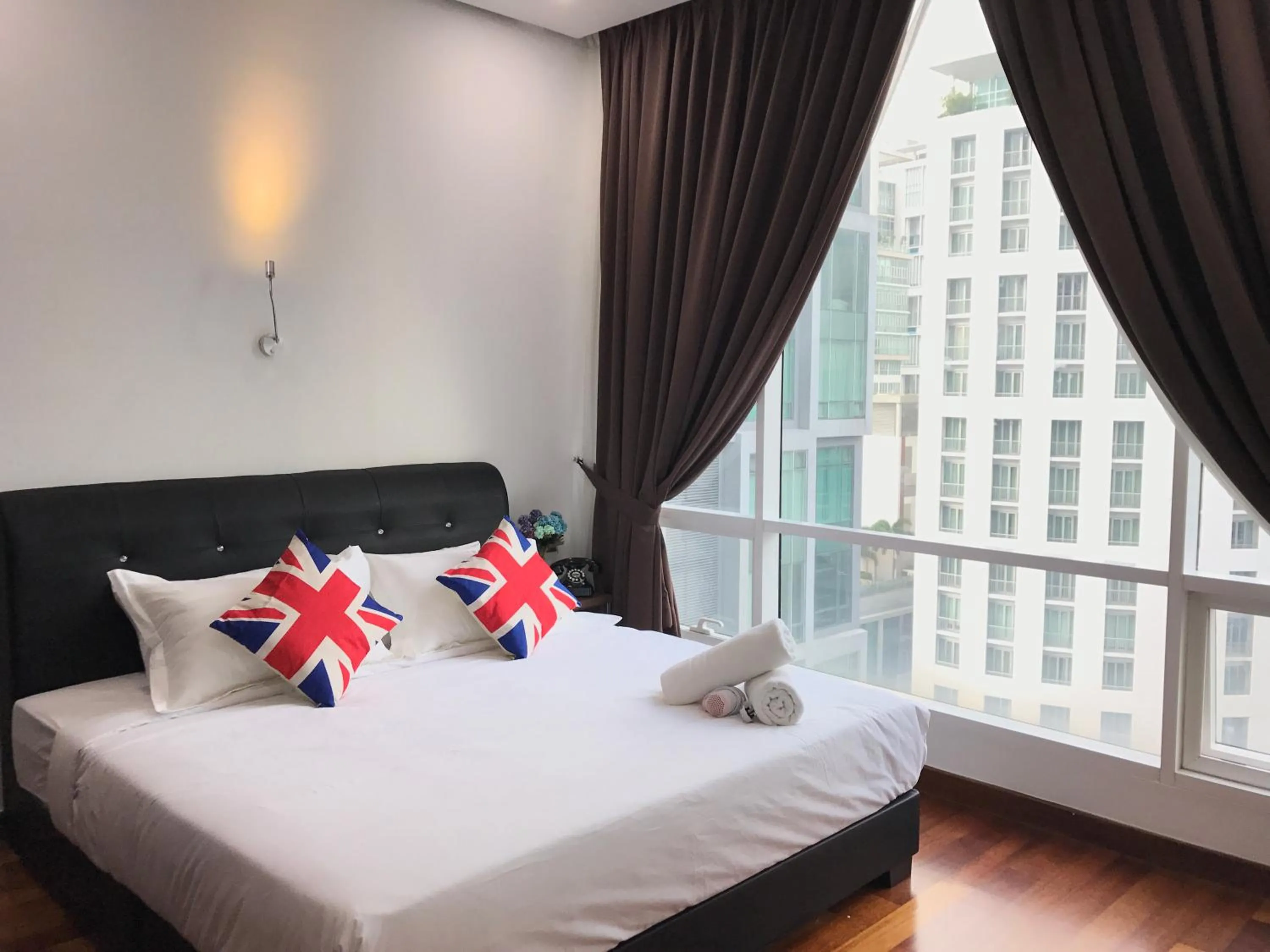 Bed in Soho Suites Klcc By Pnut