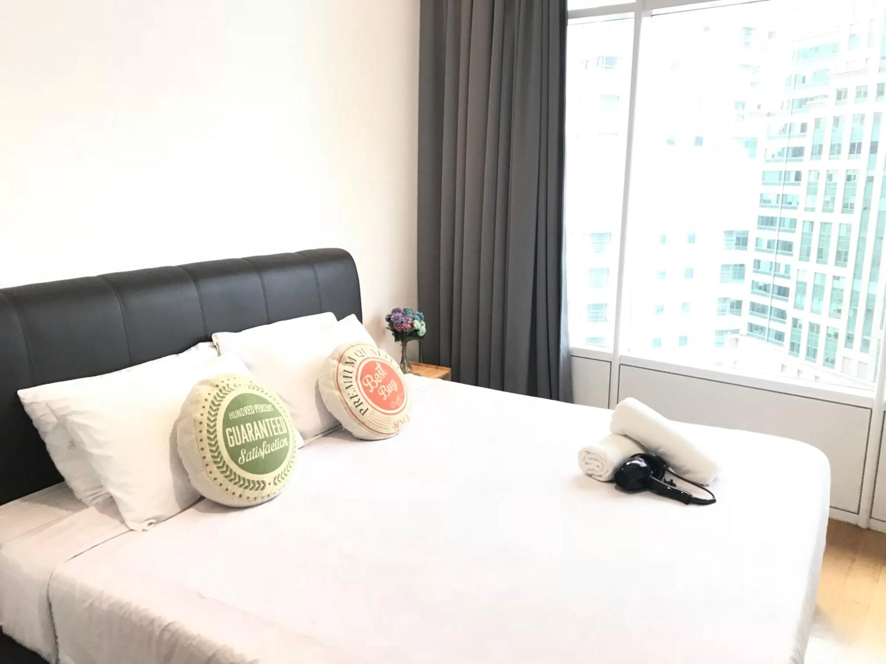 Bed in VORTEX SUITES KLCC by PNUT With NETFLIX