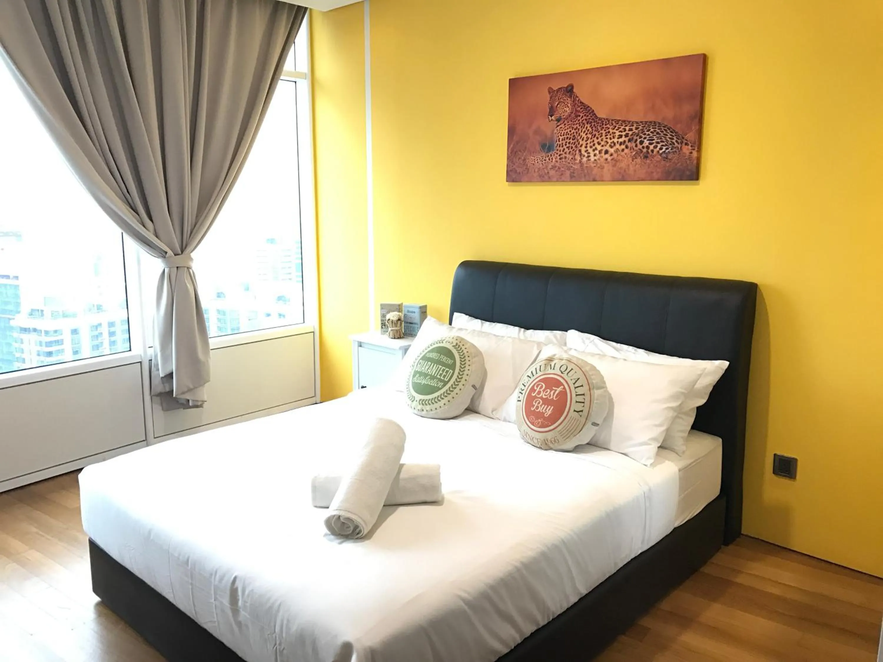 Bed in VORTEX SUITES KLCC by PNUT With NETFLIX