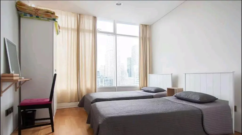 Bed in VORTEX SUITES KLCC by PNUT With NETFLIX