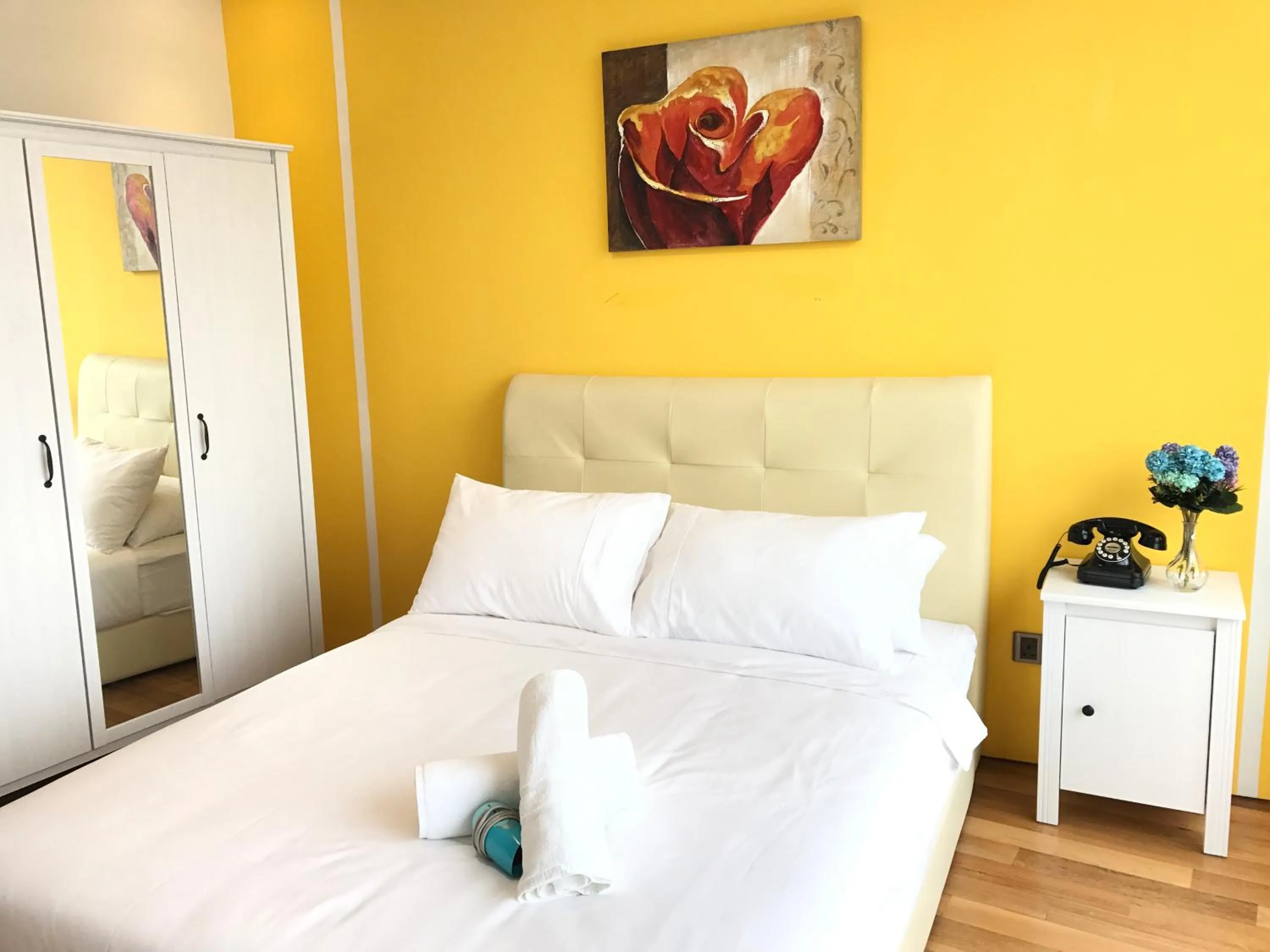 Bed in VORTEX SUITES KLCC by PNUT With NETFLIX