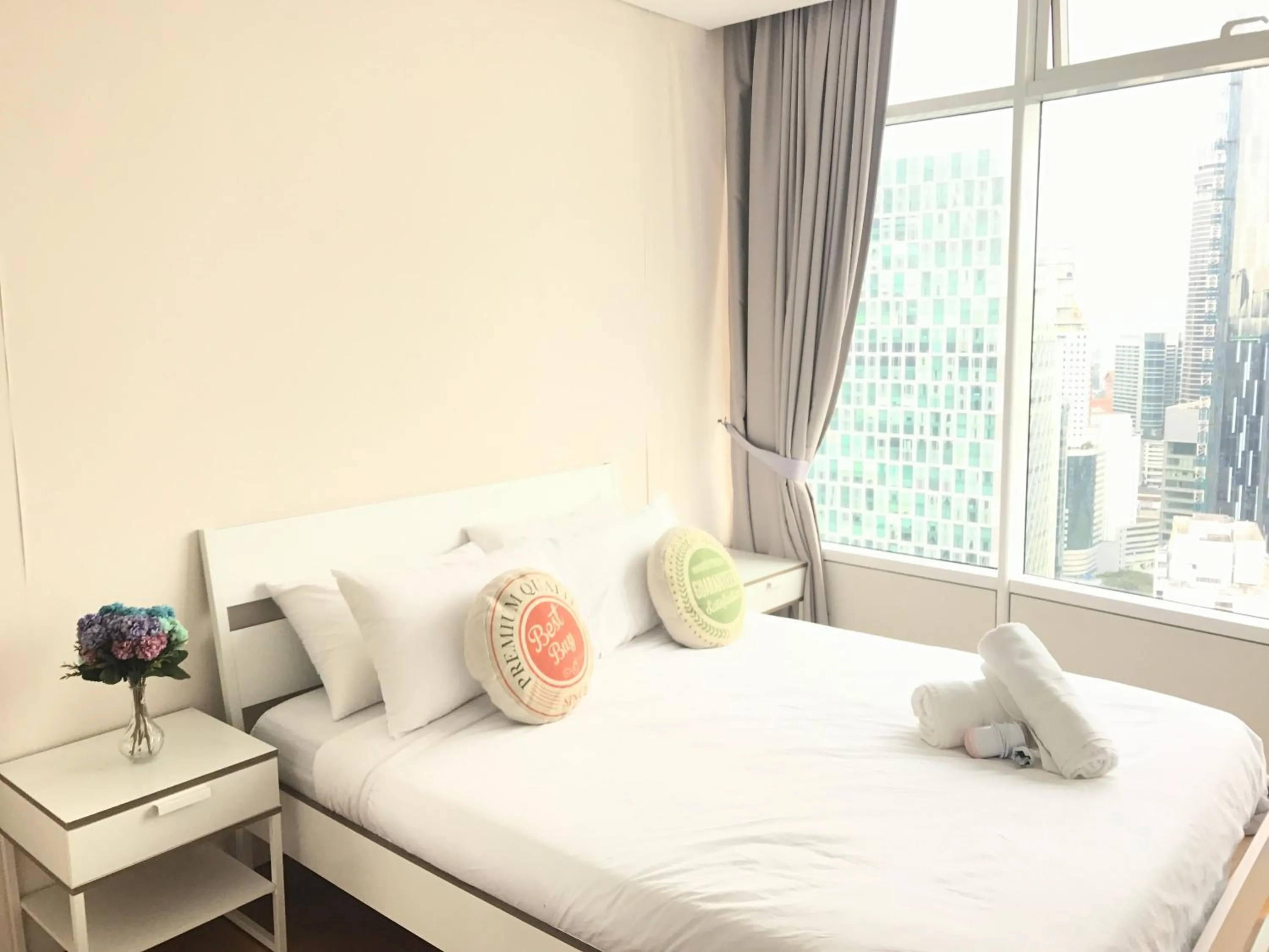 Bed in VORTEX SUITES KLCC by PNUT With NETFLIX