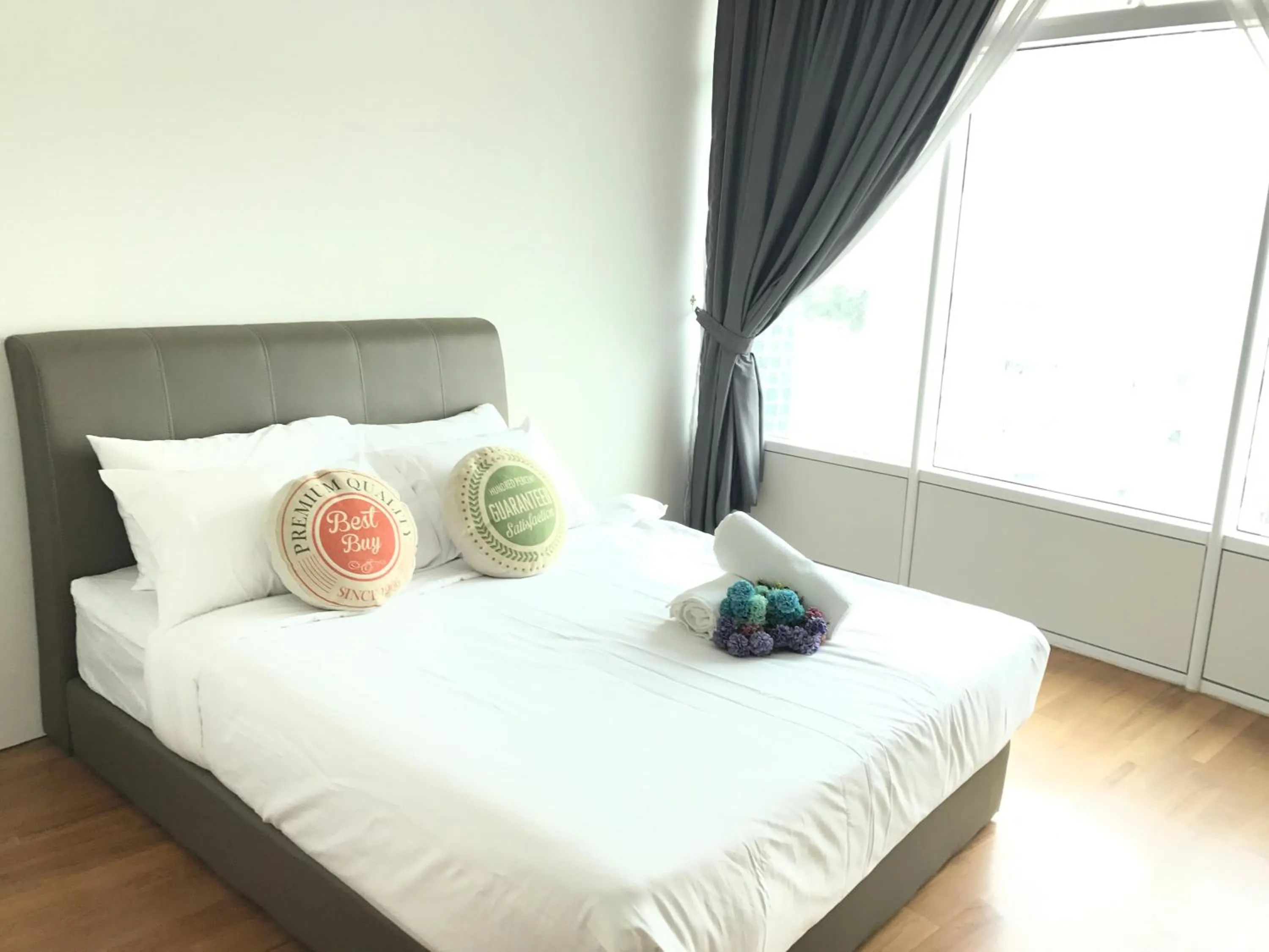 Bed in VORTEX SUITES KLCC by PNUT With NETFLIX