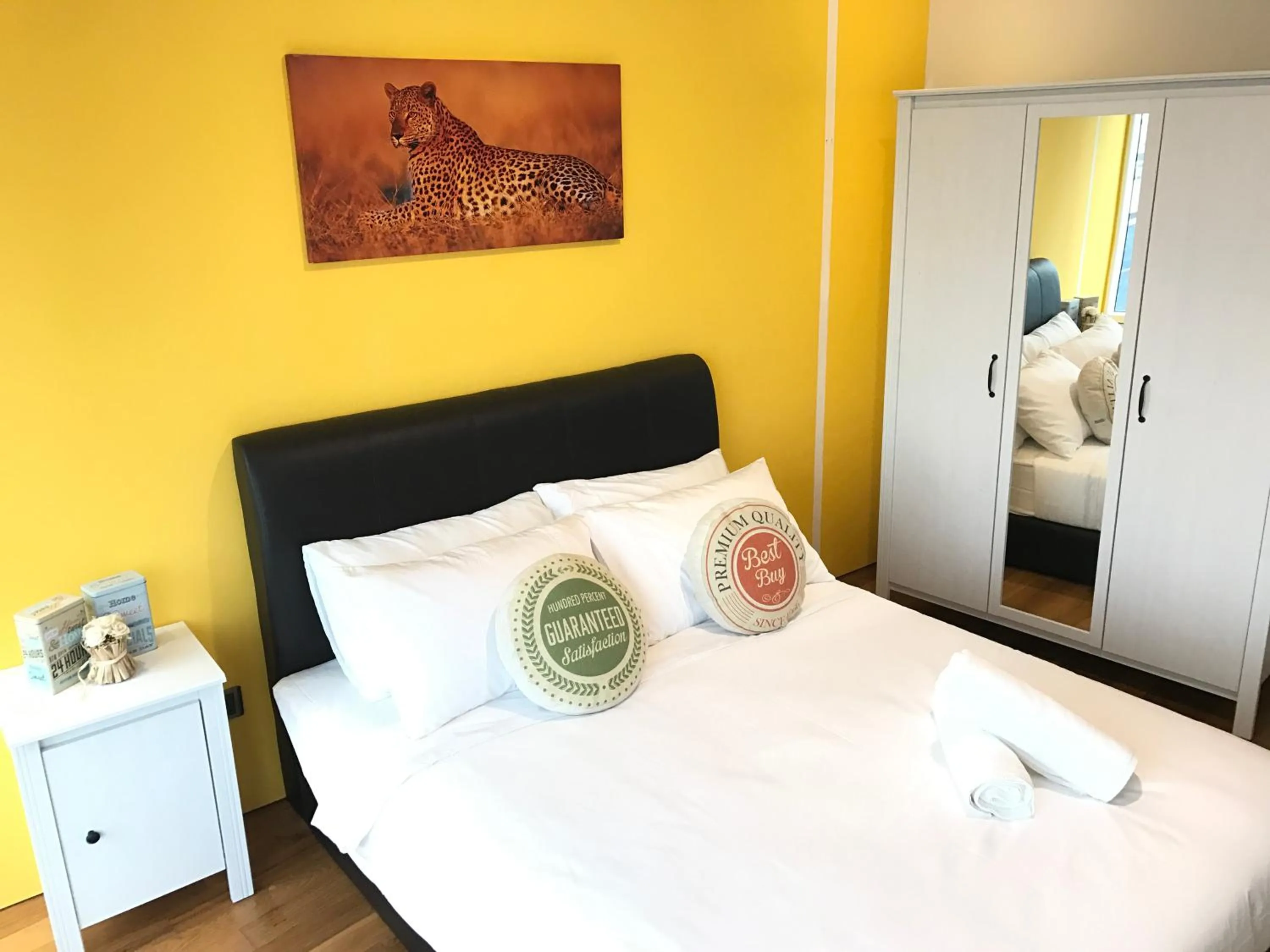 Bed in VORTEX SUITES KLCC by PNUT With NETFLIX