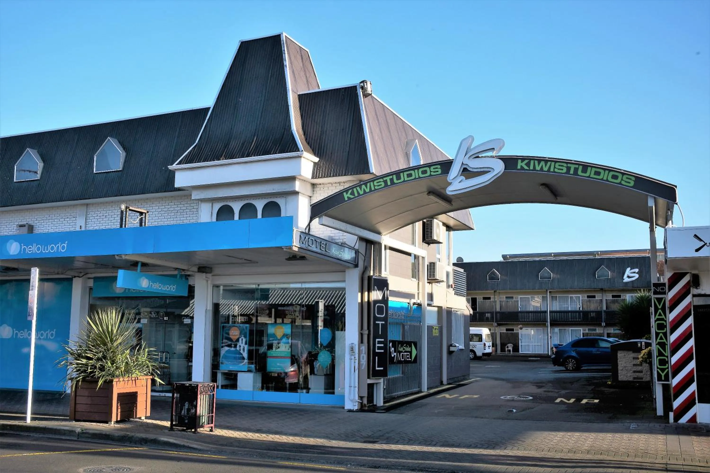Street view in Kiwi Studios Motel