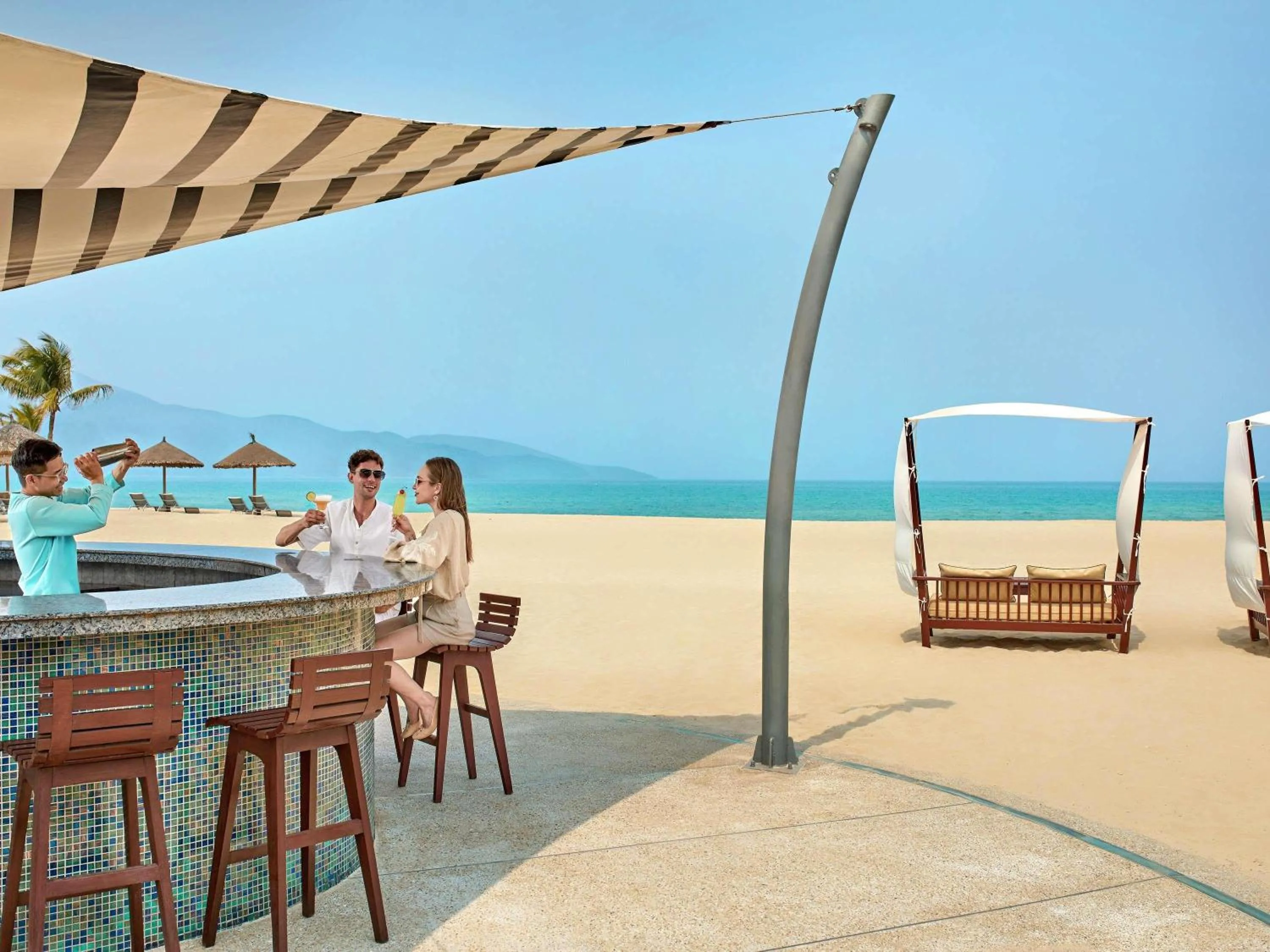 Lounge or bar in Pullman Danang Beach Resort