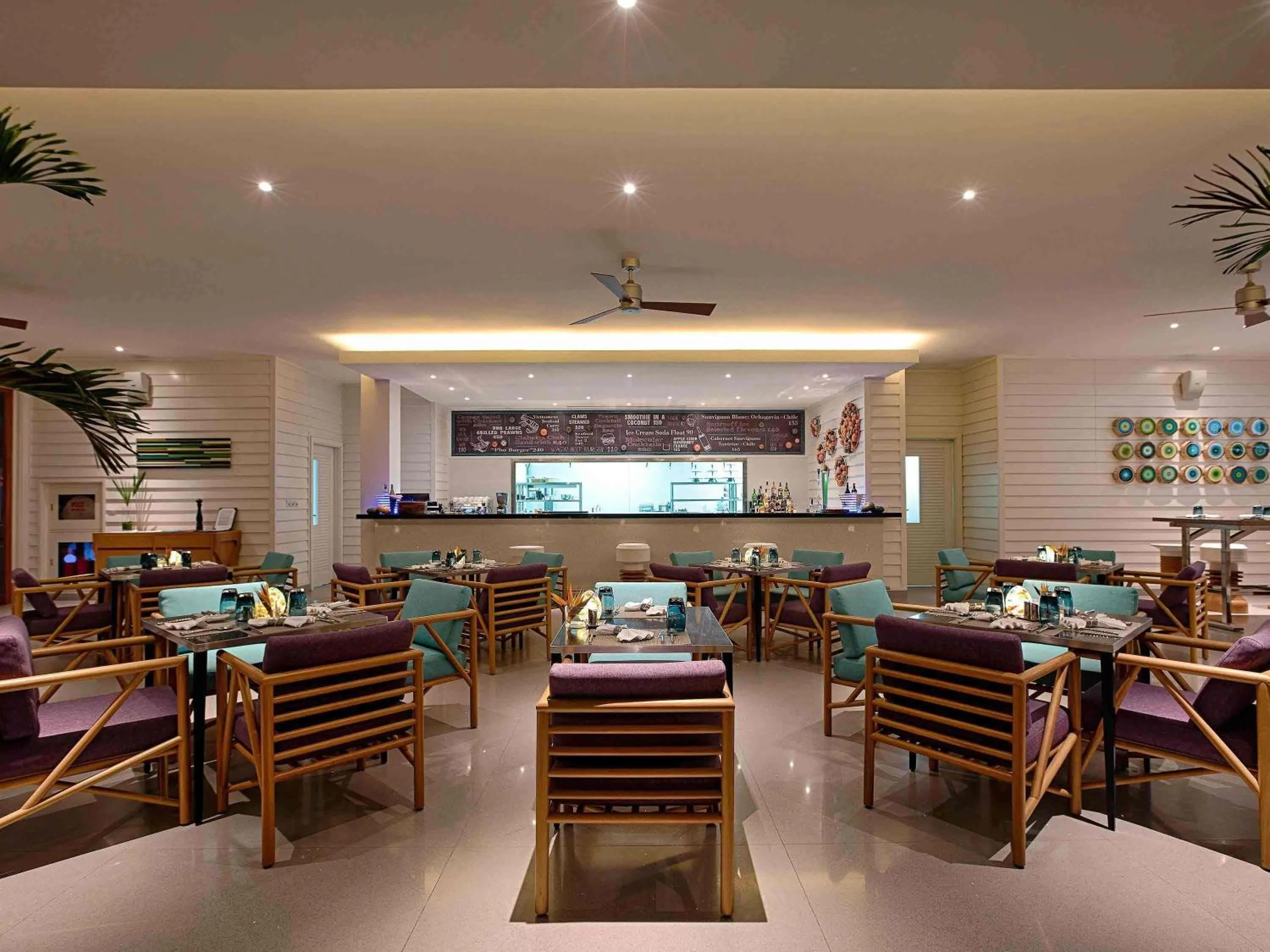 Restaurant/places to eat in Pullman Danang Beach Resort