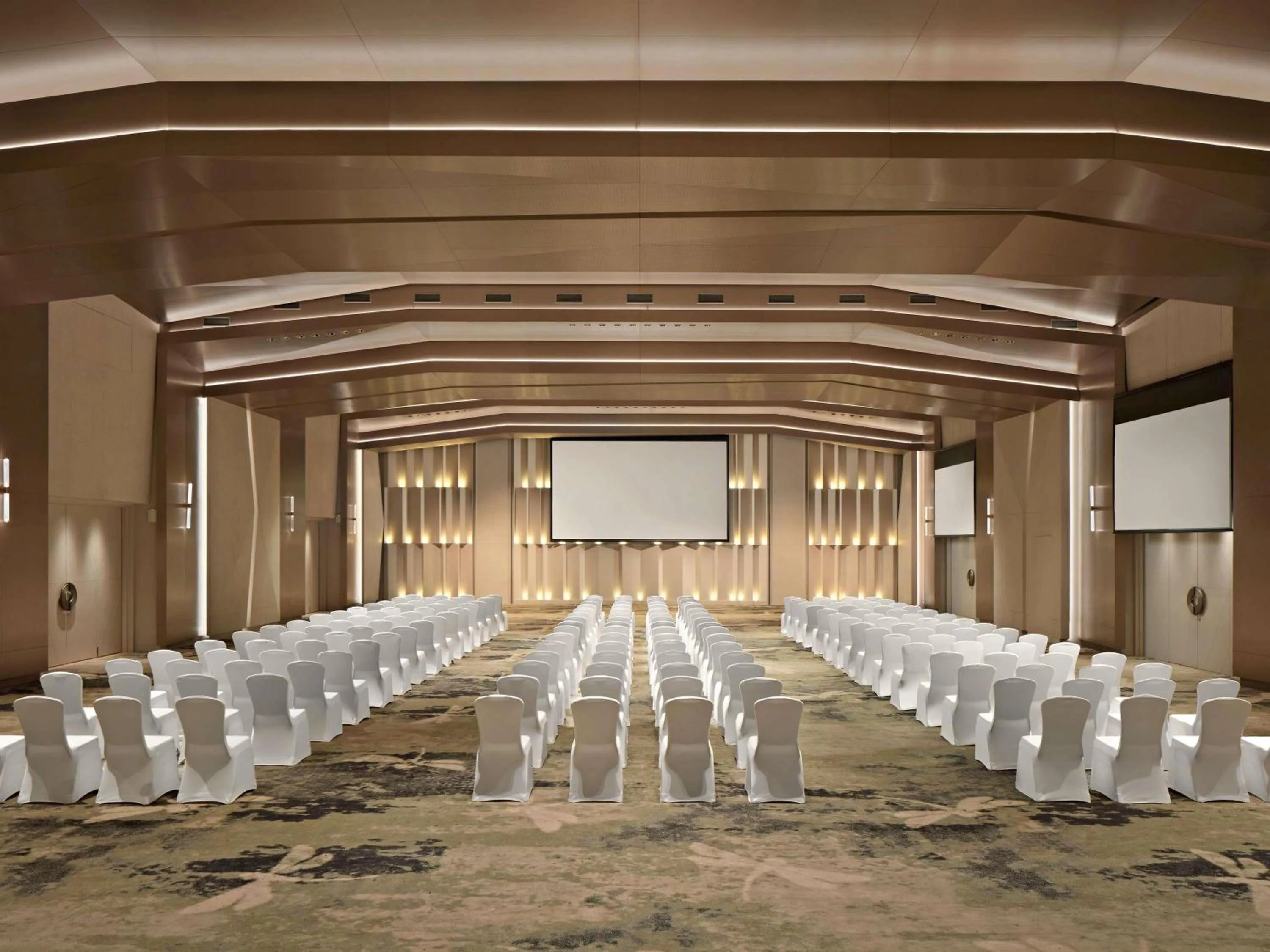 Meeting/conference room in Pullman Danang Beach Resort