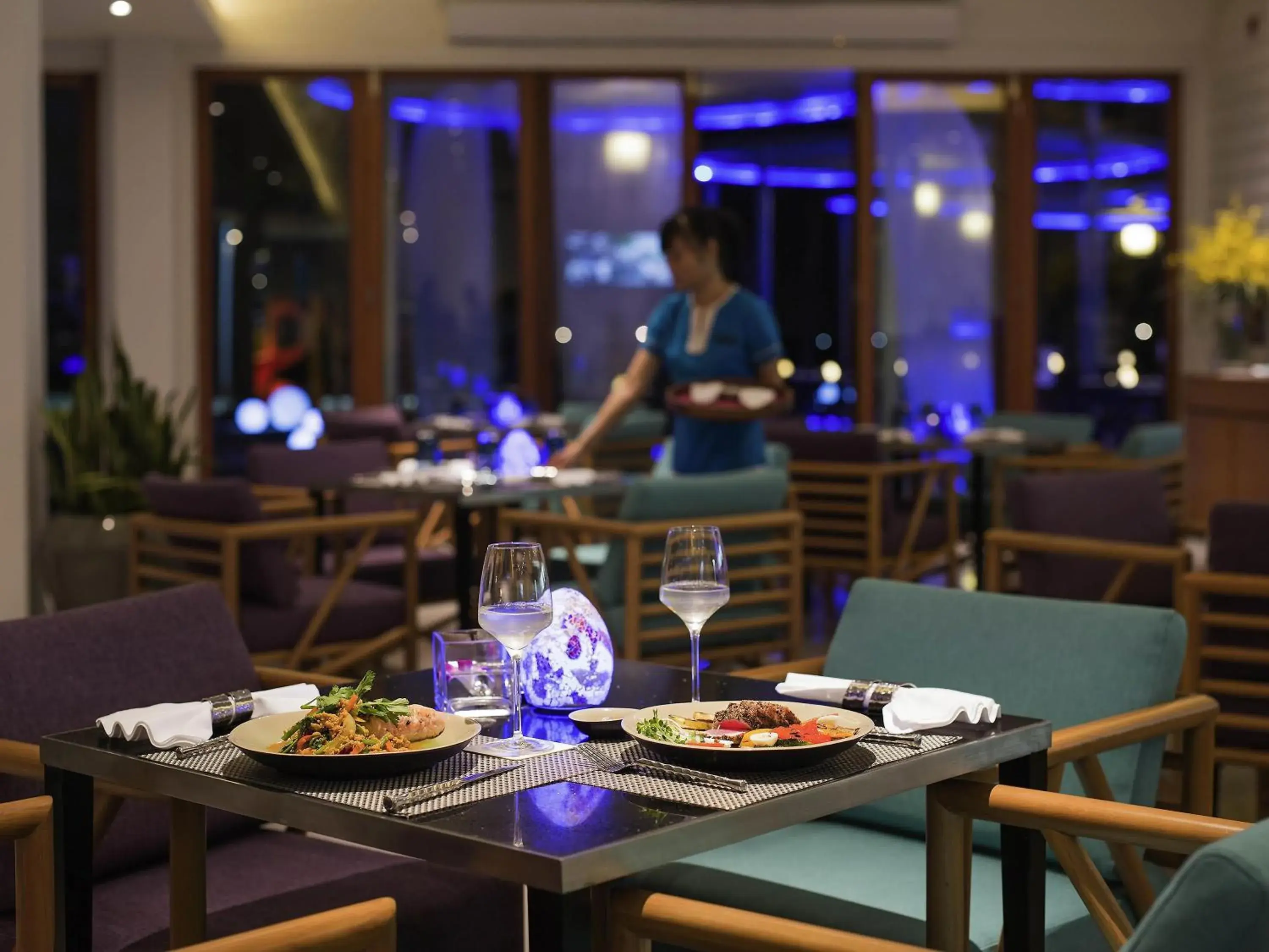Restaurant/places to eat in Pullman Danang Beach Resort Restaurant/places to eat in Pullman Danang Beach Resort