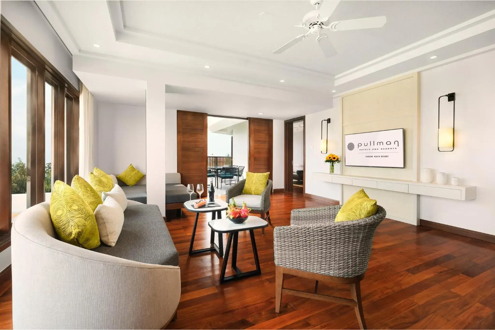 Restaurant/places to eat in Pullman Danang Beach Resort Restaurant/places to eat in Pullman Danang Beach Resort